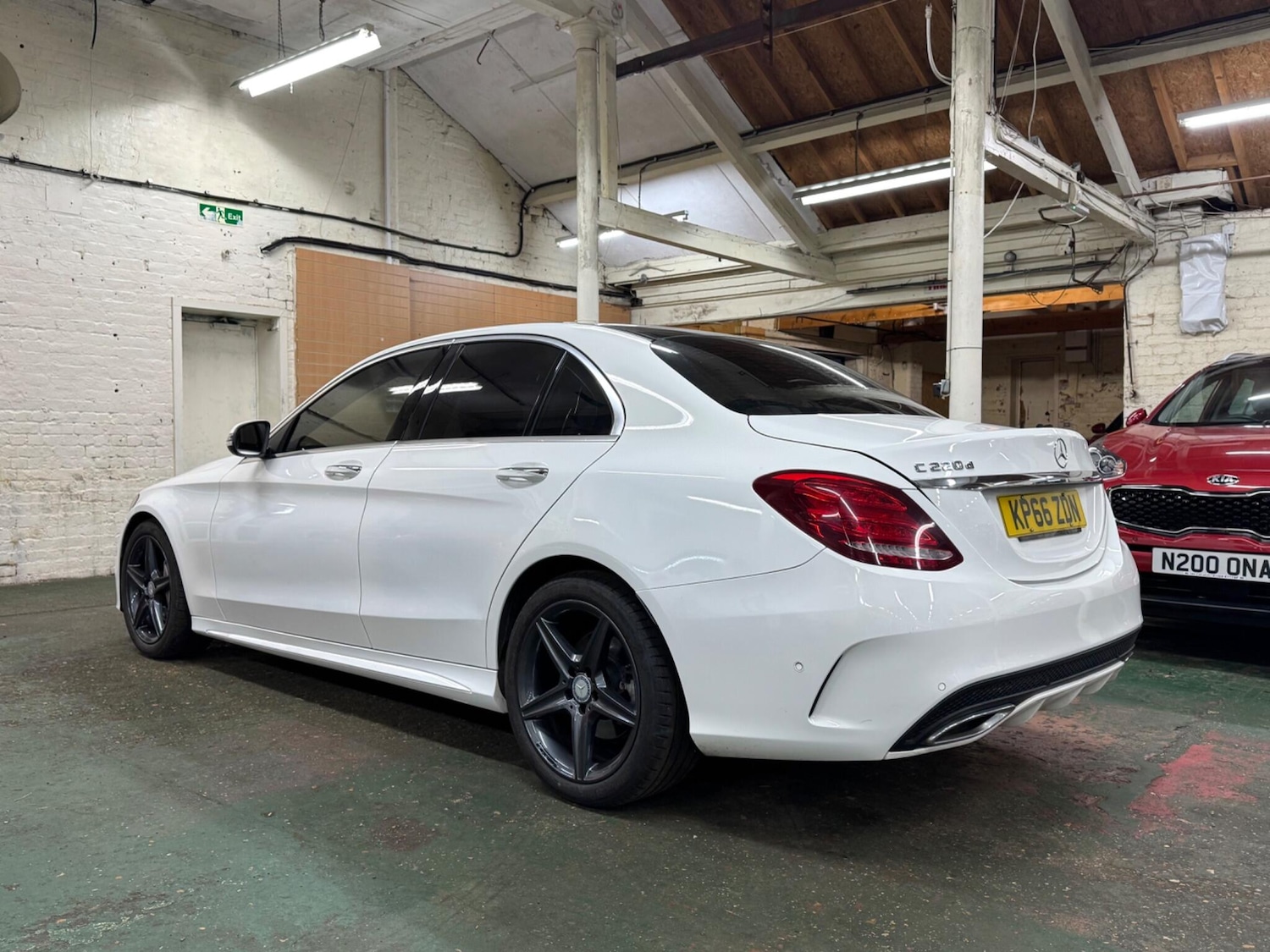 Used Mercedes-Benz C Class 2016 for sale - 76985687: Photo 6