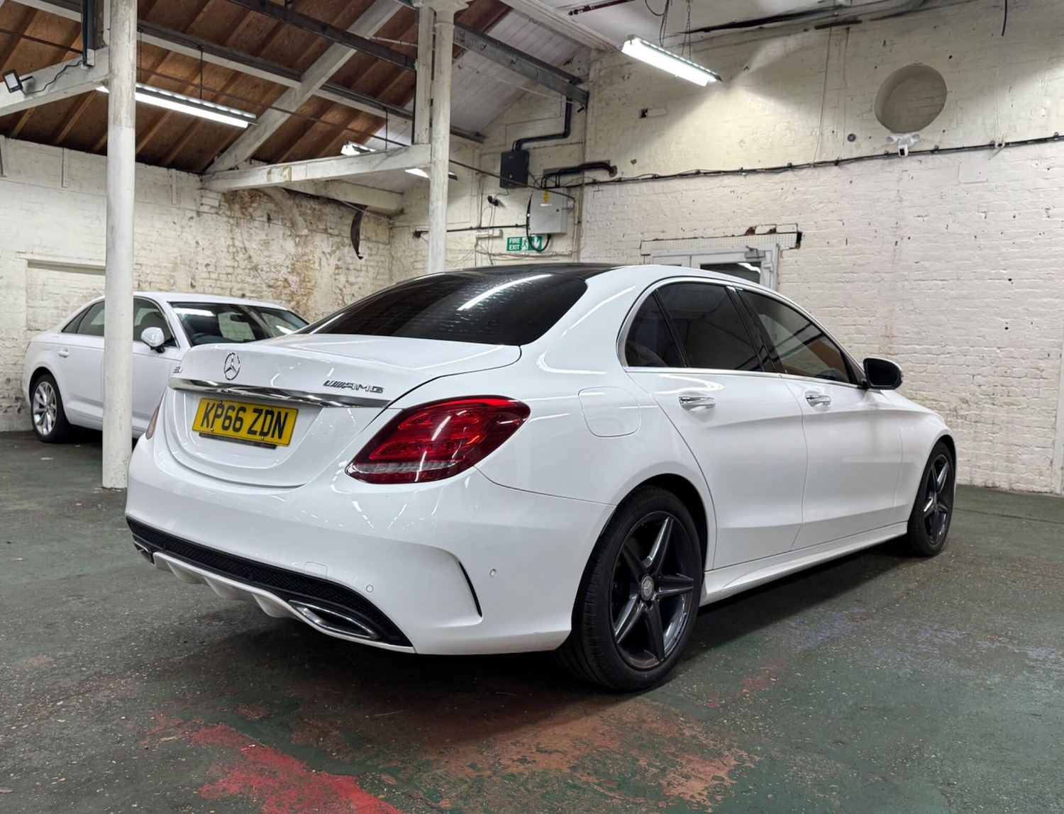 Used Mercedes-Benz C Class 2016 for sale - 76985687: Photo 9