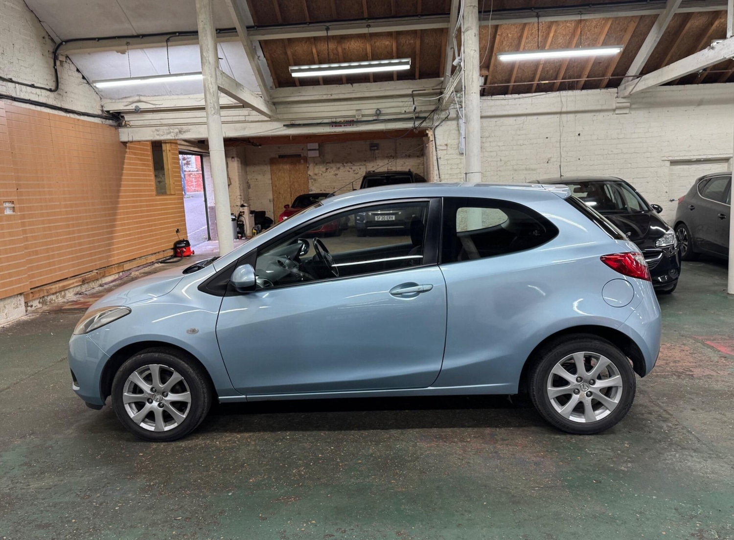 Used Mazda Mazda2 2009 for sale - 77333274: Photo 5