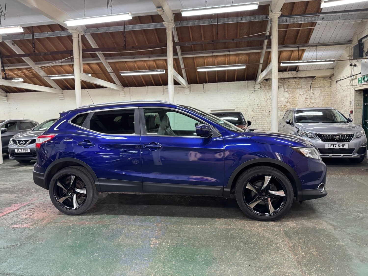 Used Nissan Qashqai 2017 for sale - 77563664: Photo 11