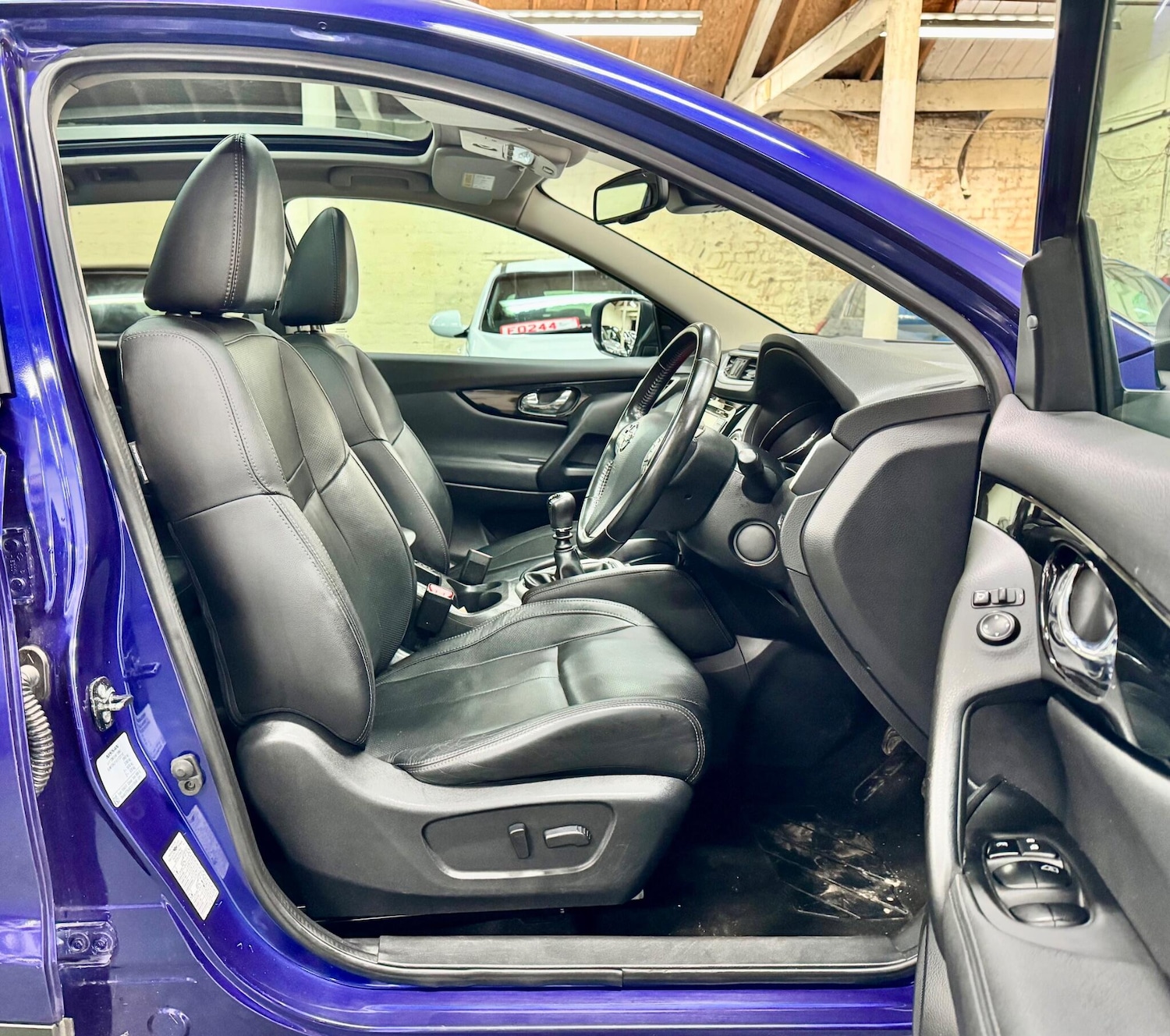 Used Nissan Qashqai 2017 for sale - 77563664: Photo 15