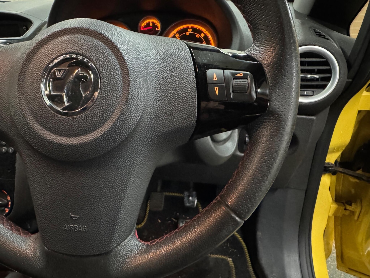 Used Vauxhall Corsa 2013 for sale - 77200835: Photo 20