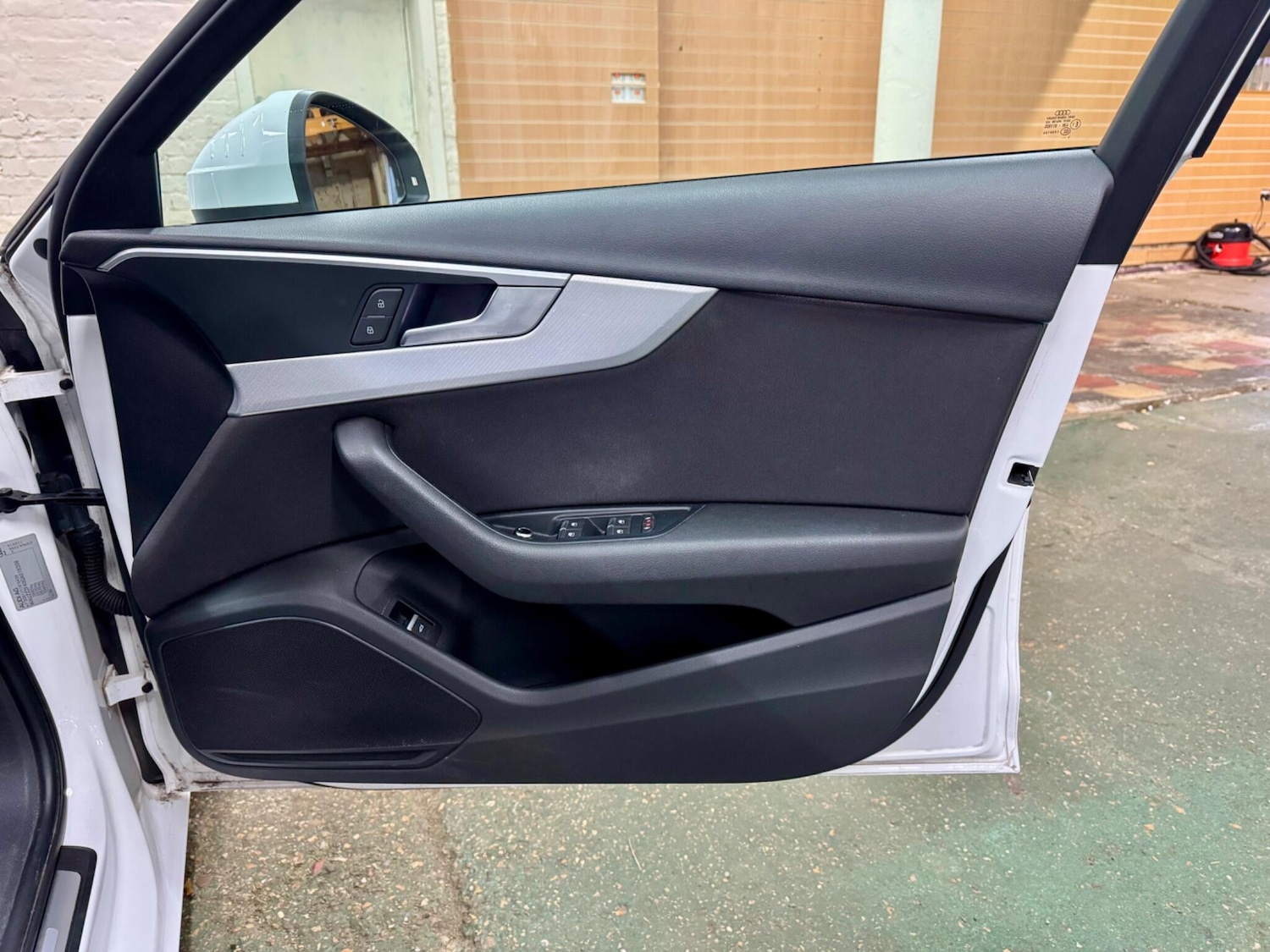 Used Audi A4 2016 for sale - 76853598: Photo 27