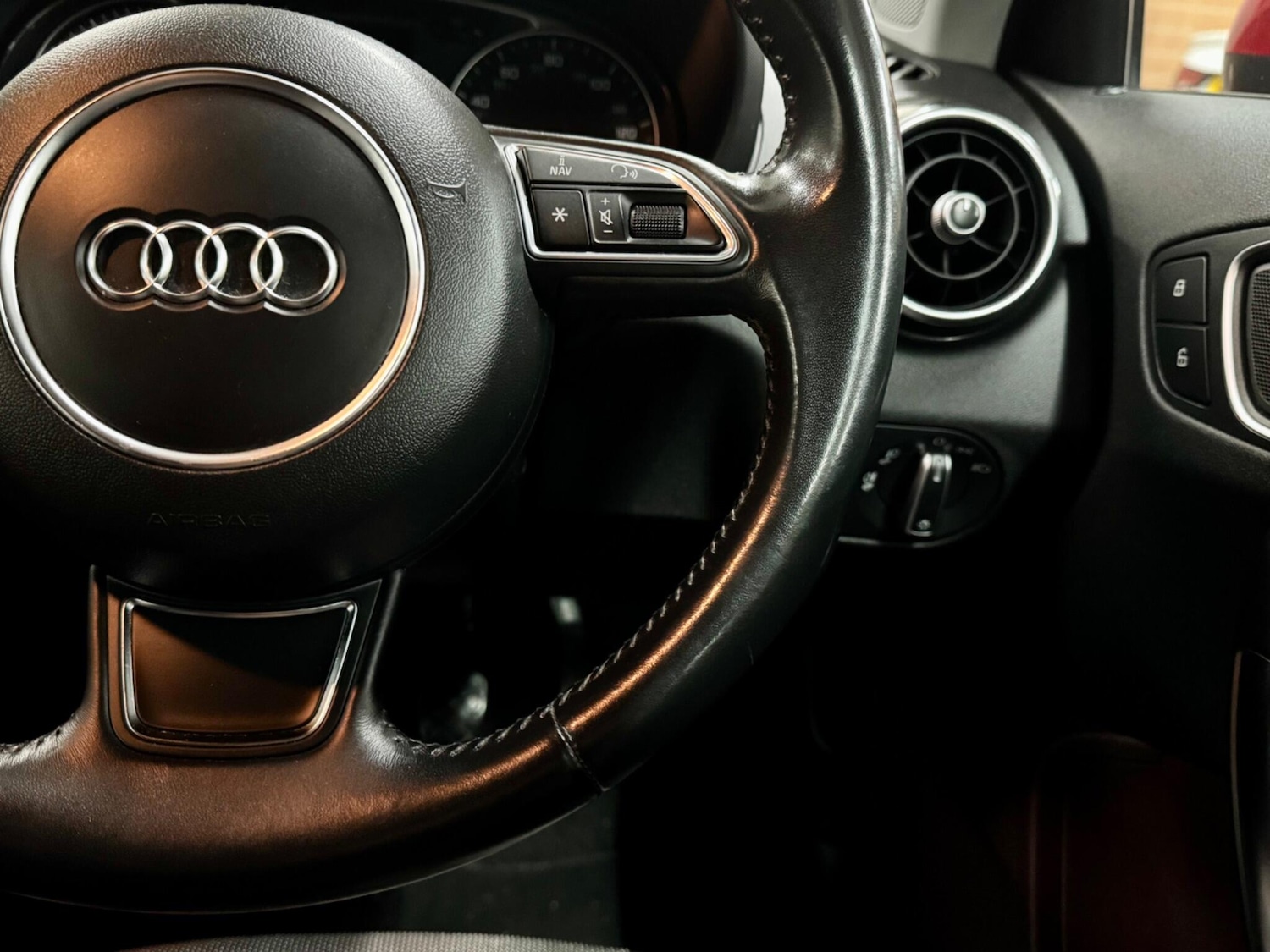 Used Audi A1 2014 for sale - 76690900: Photo 22