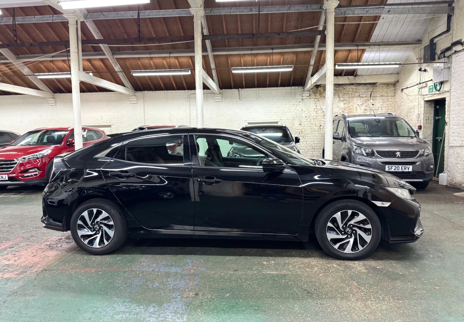 Used Honda Civic 2018 for sale - 76690913: Photo 10