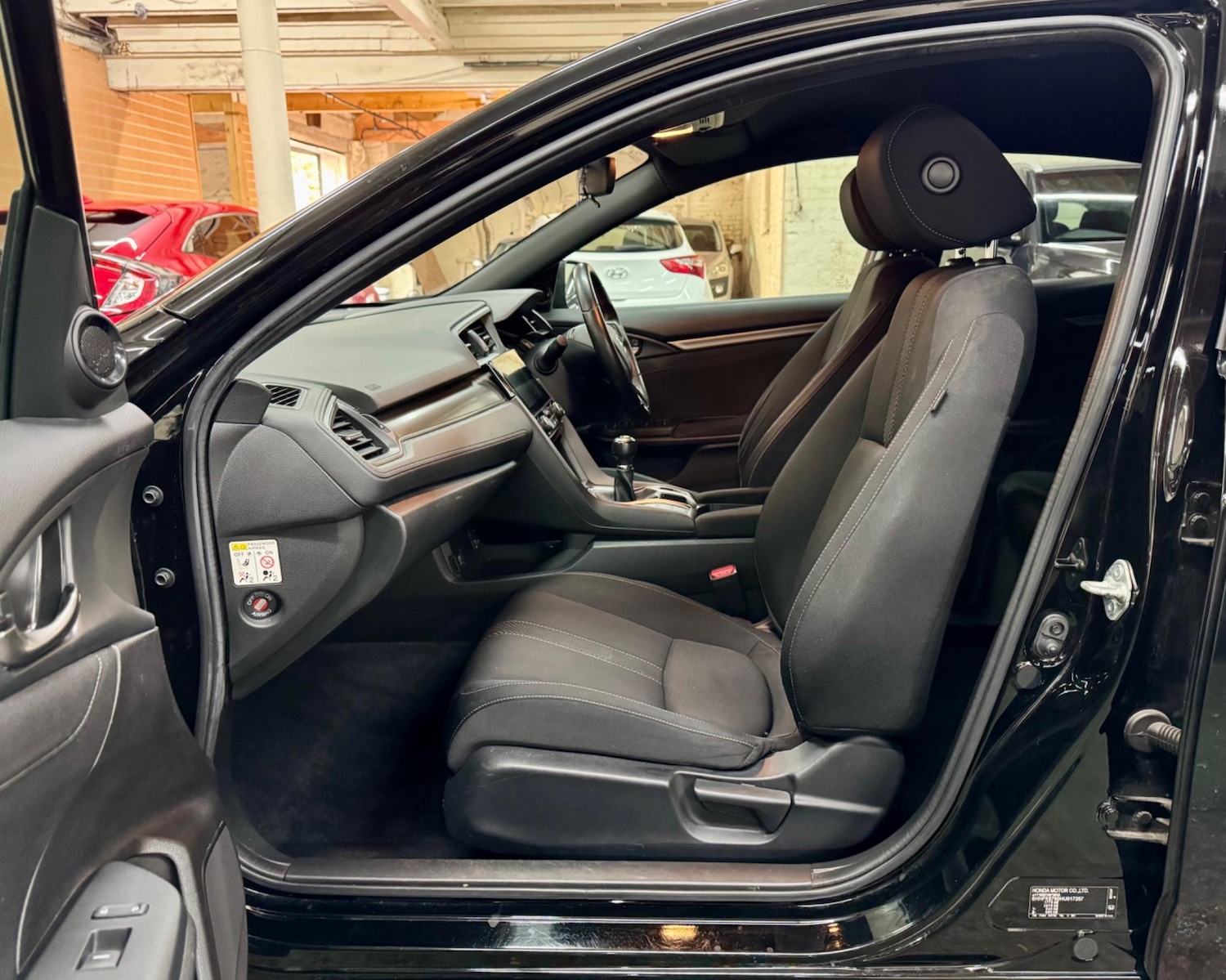 Used Honda Civic 2018 for sale - 76690913: Photo 16