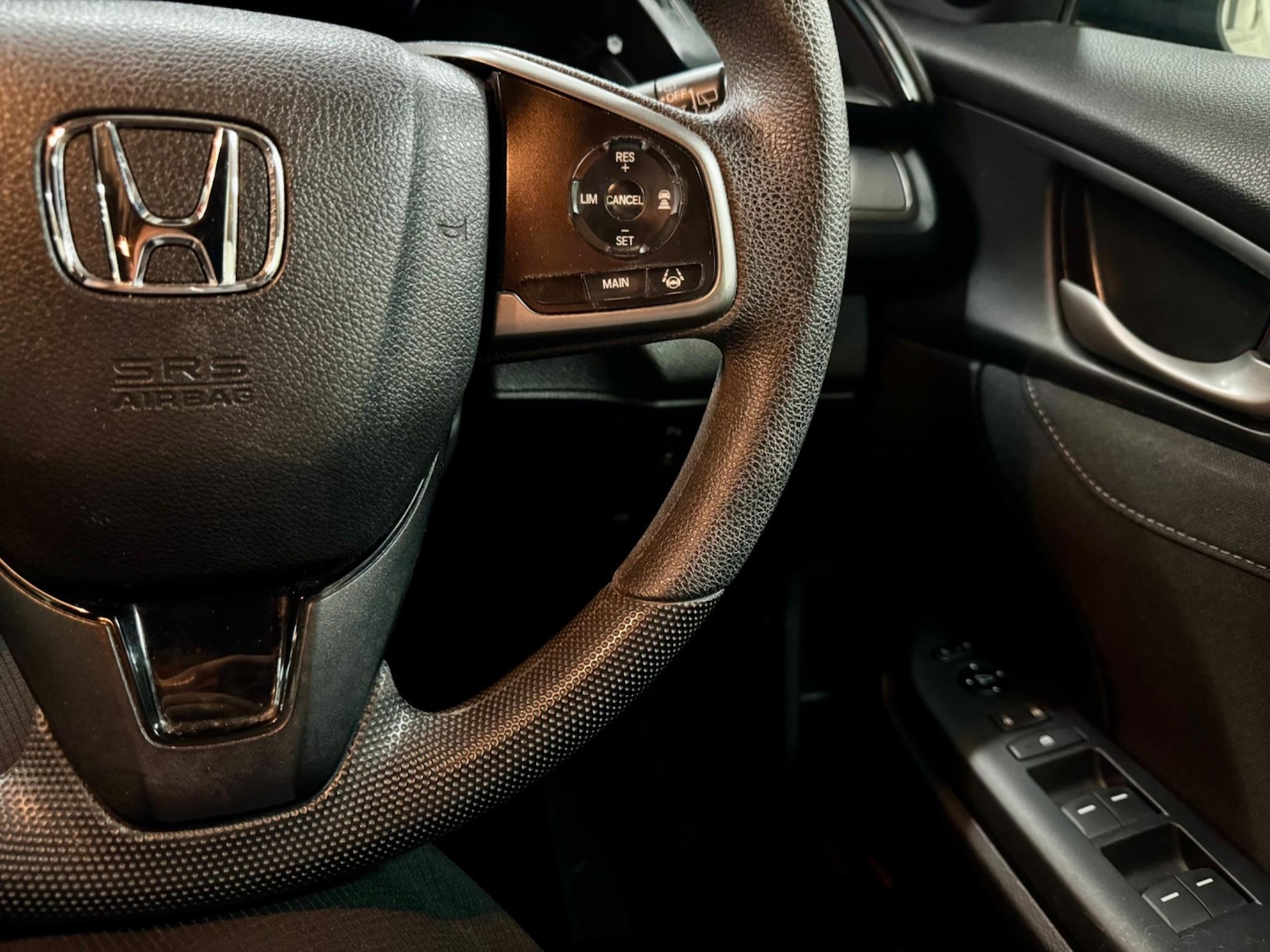 Used Honda Civic 2018 for sale - 76690913: Photo 20