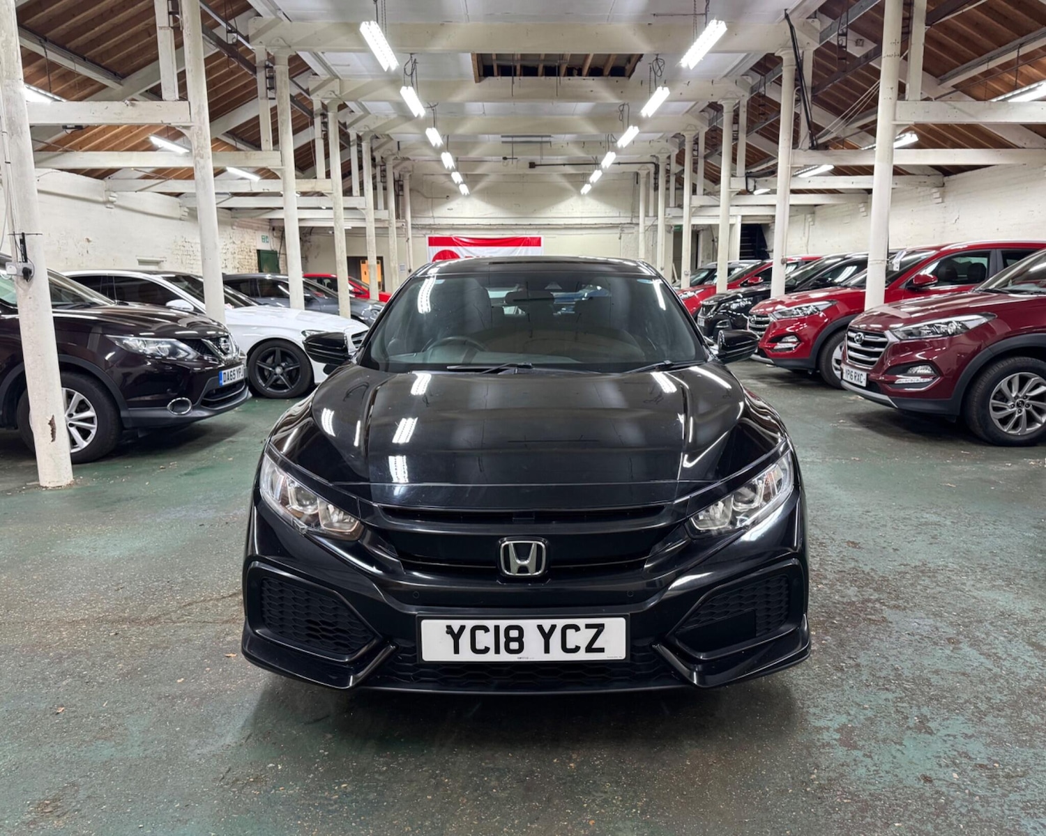 Used Honda Civic 2018 for sale - 76690913: Photo 3