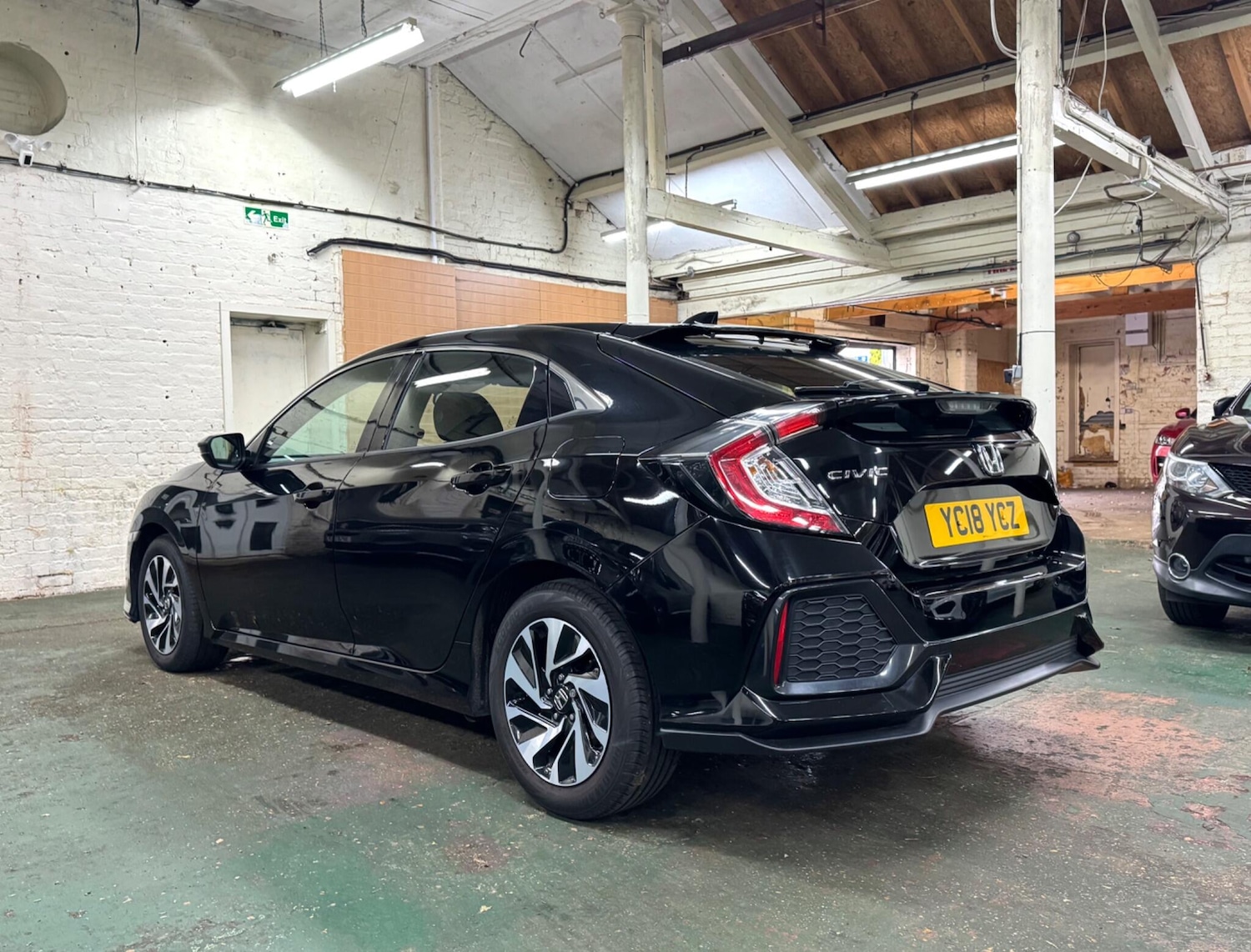 Used Honda Civic 2018 for sale - 76690913: Photo 6