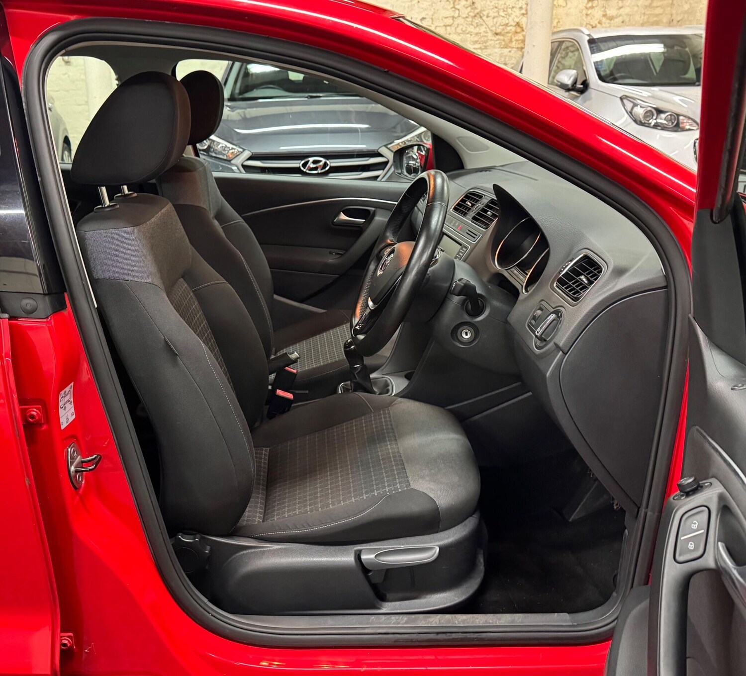 Used Volkswagen Polo 2015 for sale - 77552494: Photo 12