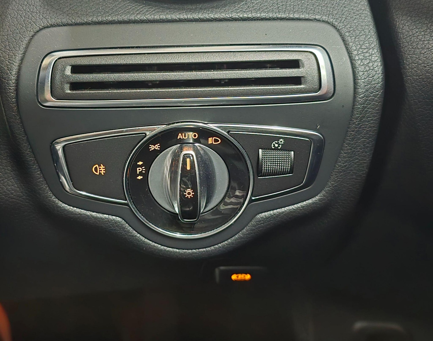 Used Mercedes-Benz C Class 2015 for sale - 77715567: Photo 28