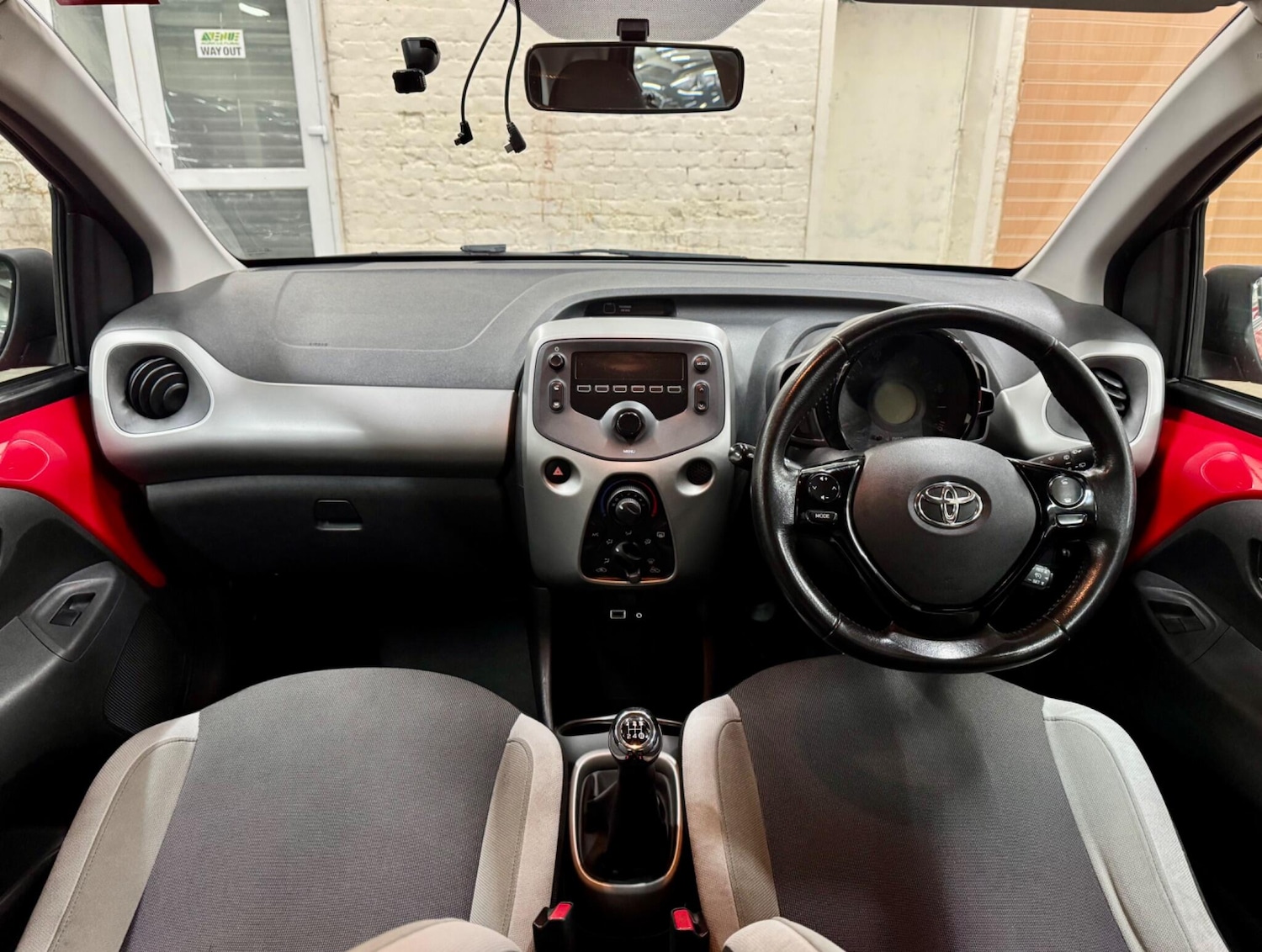 Used Toyota AYGO 2018 for sale - 76888941: Photo 12