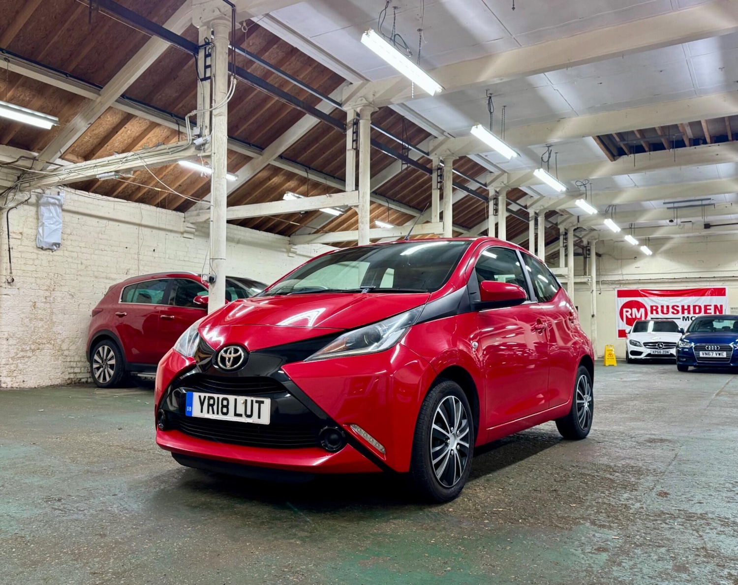 Used Toyota AYGO 2018 for sale - 76888941: Photo 4