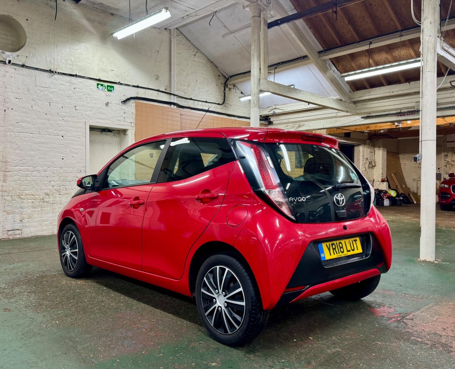 Used Toyota AYGO 2018 for sale - 76888941: Photo 6