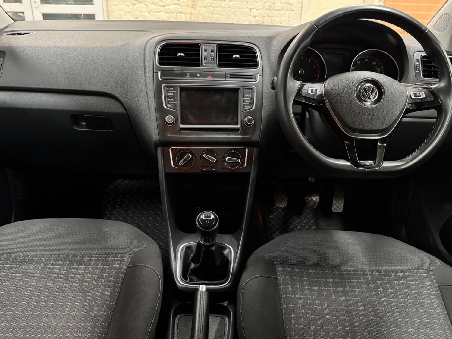 Used Volkswagen Polo 2016 for sale - 77205807: Photo 14