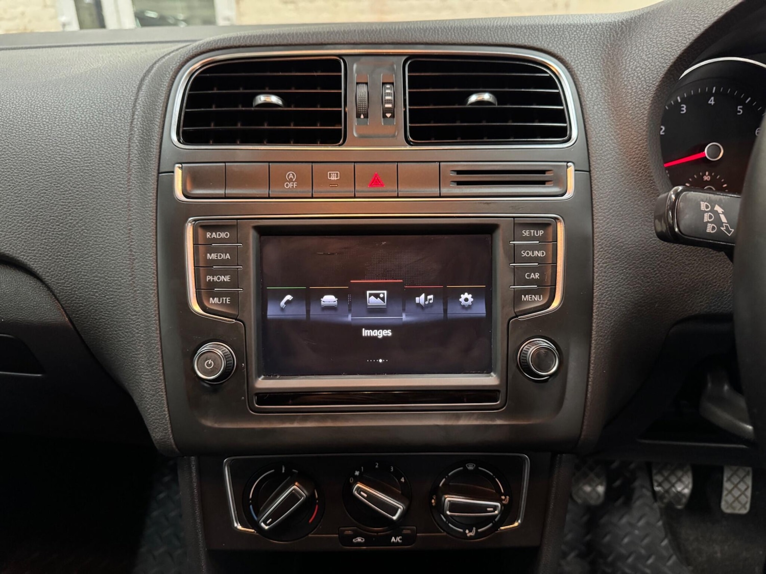 Used Volkswagen Polo 2016 for sale - 77205807: Photo 19