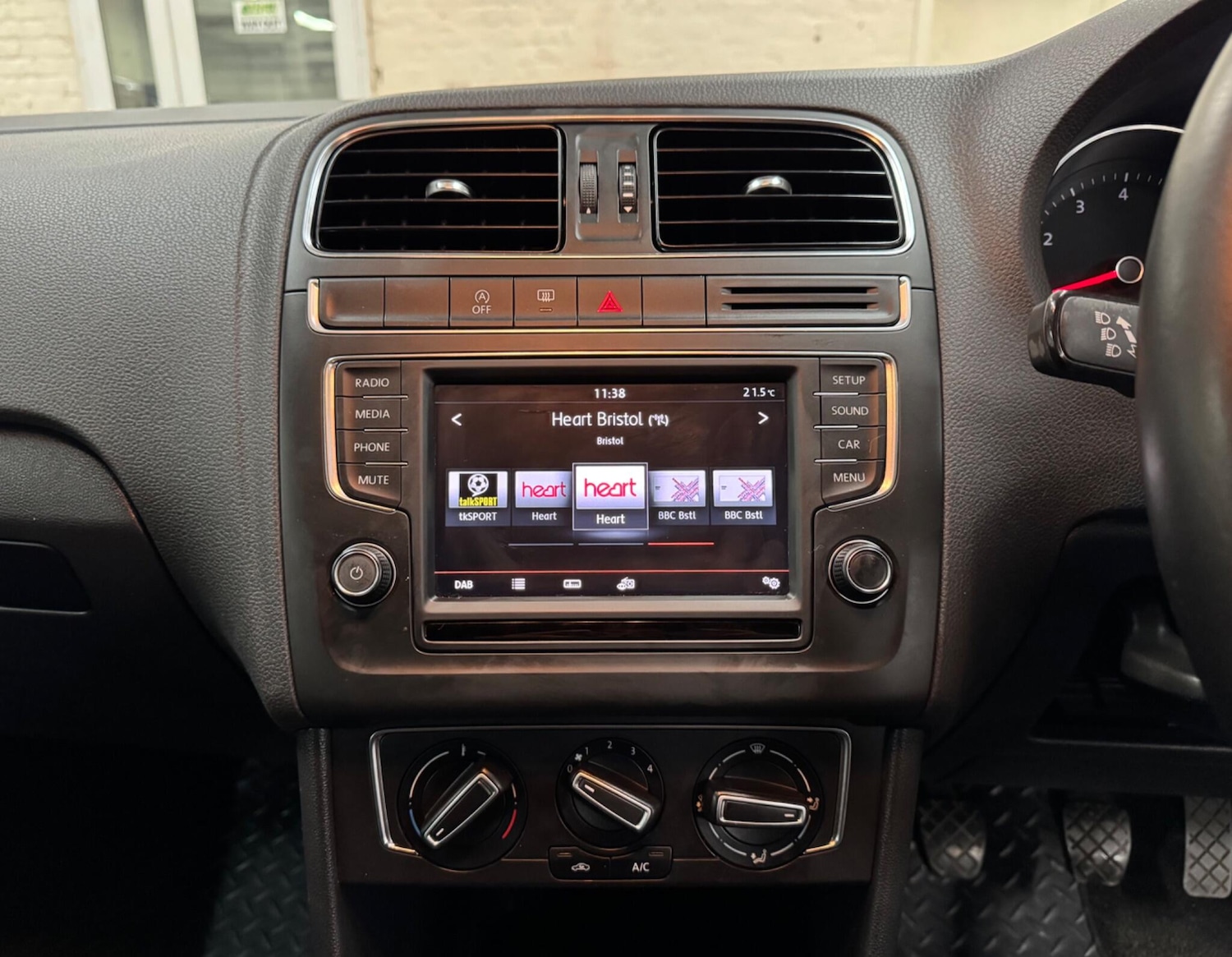 Used Volkswagen Polo 2016 for sale - 77205807: Photo 20