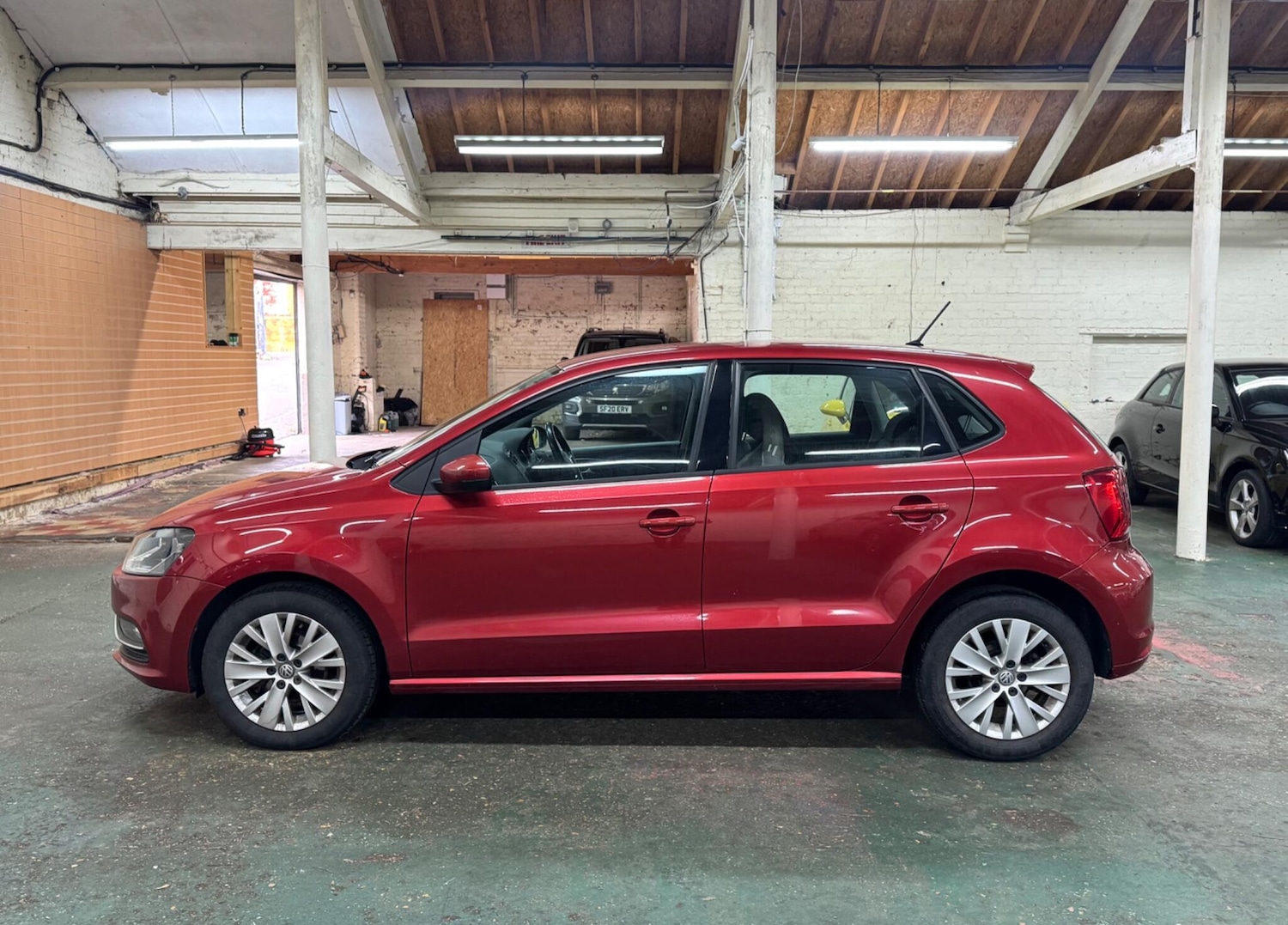 Used Volkswagen Polo 2016 for sale - 77205807: Photo 5