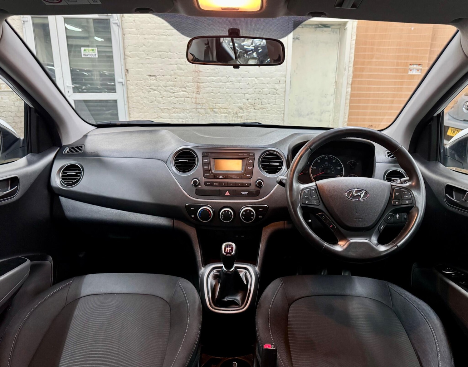 Used Hyundai i10 2019 for sale - 76690909: Photo 12