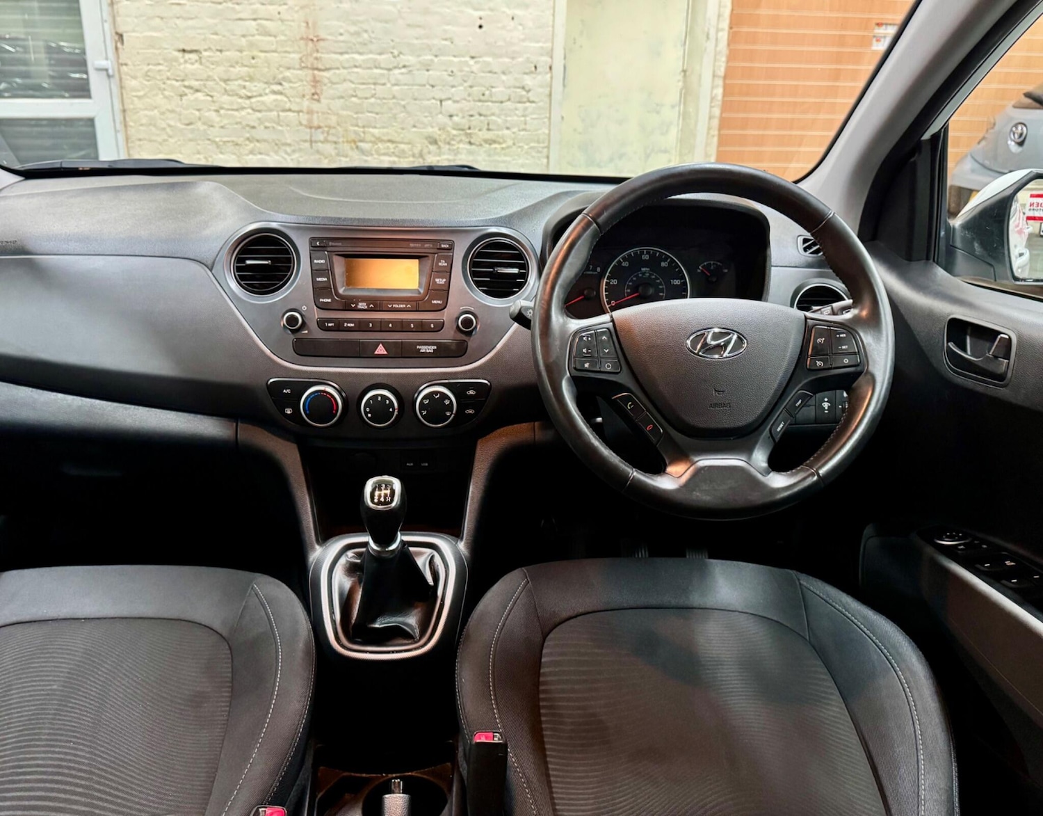 Used Hyundai i10 2019 for sale - 76690909: Photo 13