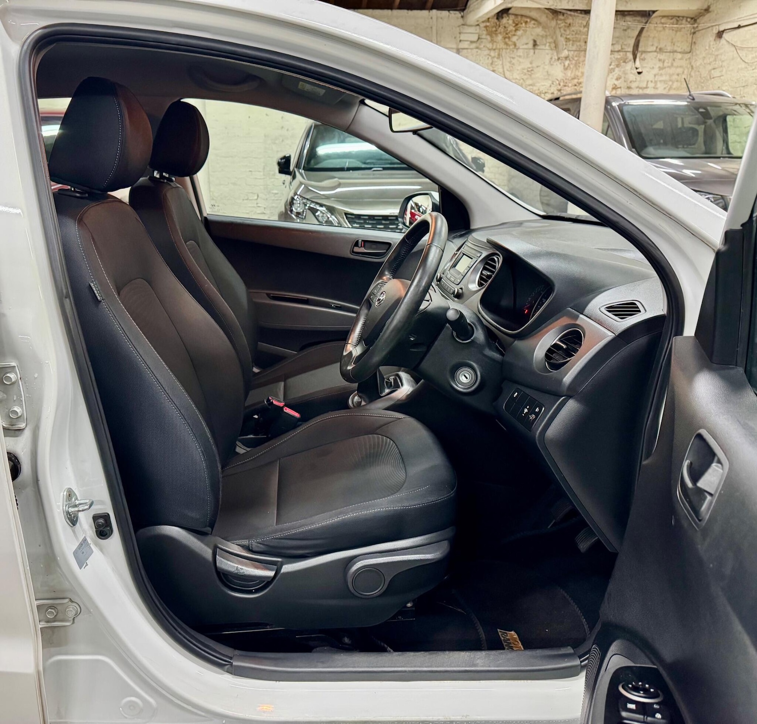 Used Hyundai i10 2019 for sale - 76690909: Photo 15