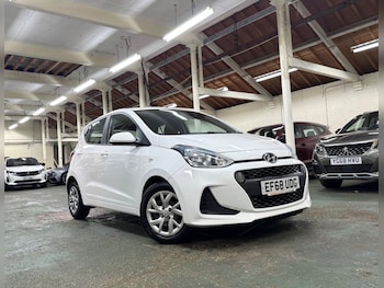 Used Hyundai i10 2019 for sale - 76690909: Photo