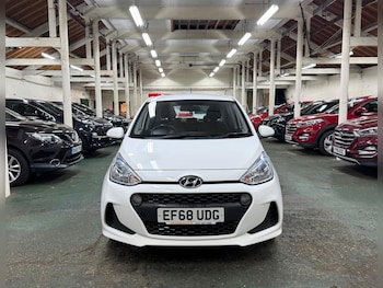 Used Hyundai i10 2019 for sale - 76690909: Photo
