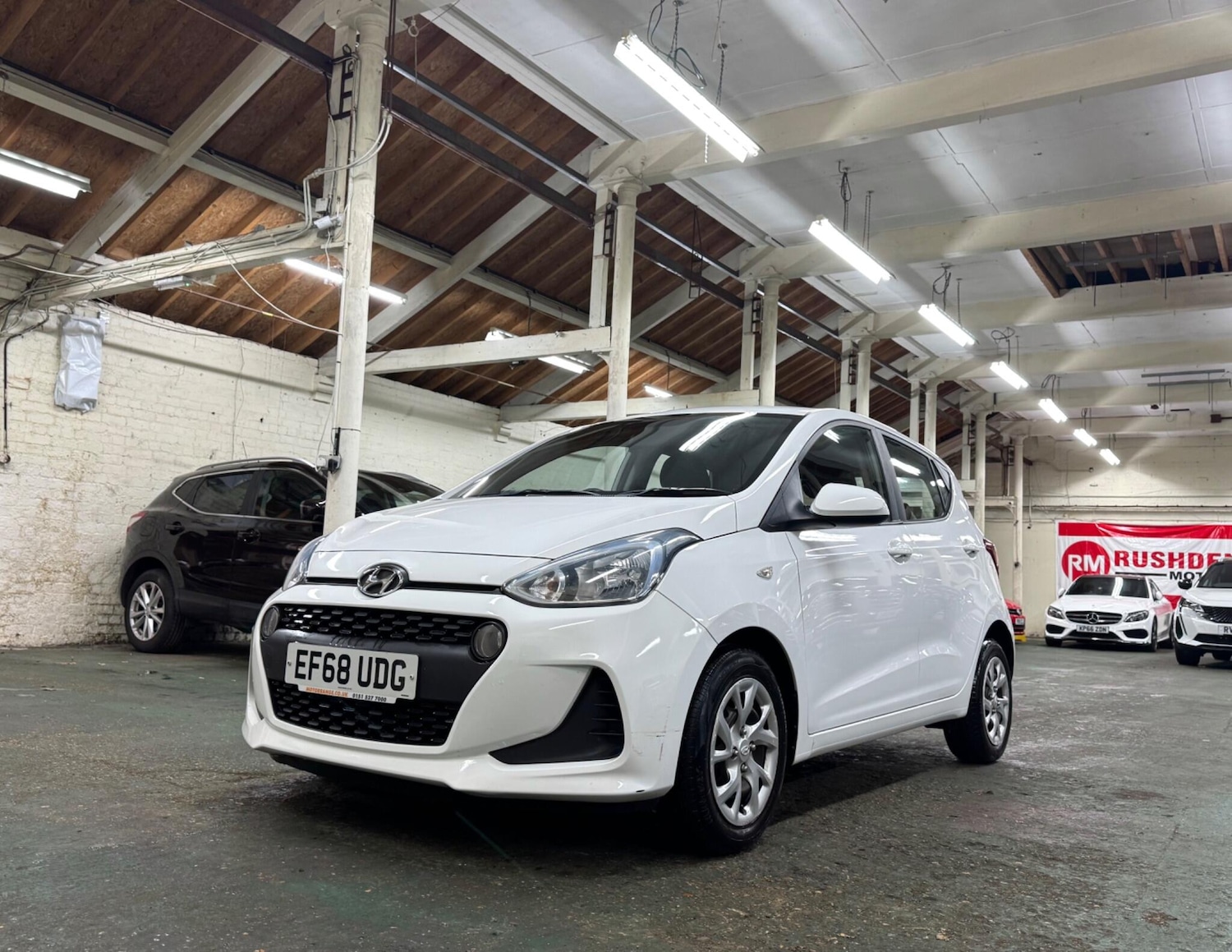 Used Hyundai i10 2019 for sale - 76690909: Photo 4