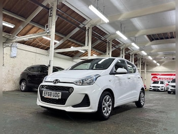 Used Hyundai i10 2019 for sale - 76690909: Photo