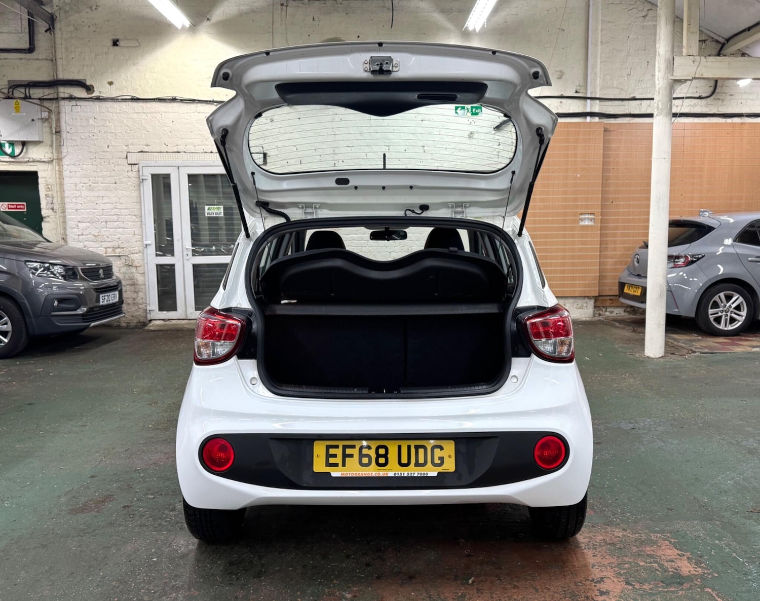 Used Hyundai i10 2019 for sale - 76690909: Photo 8