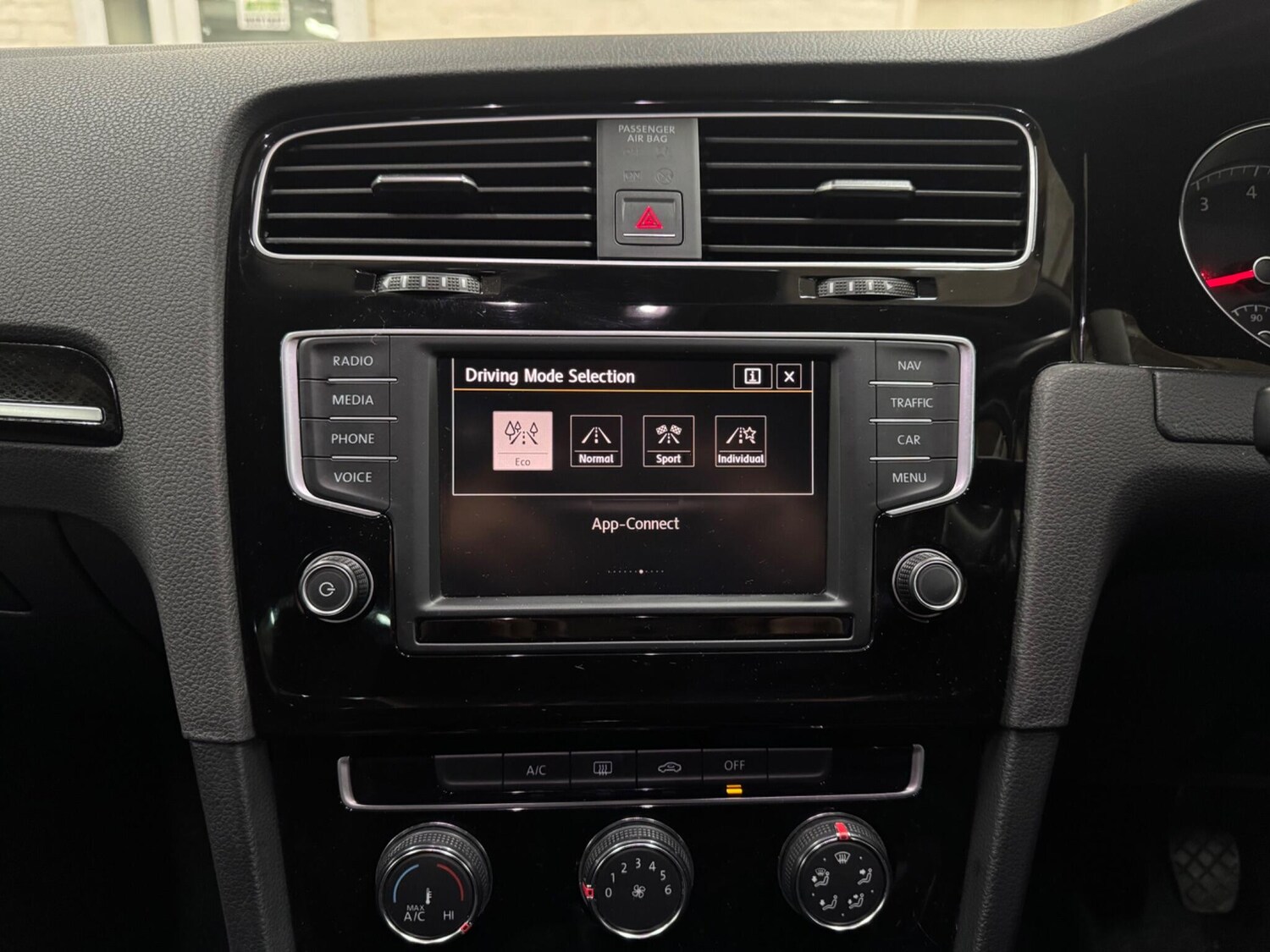 Used Volkswagen Golf 2015 for sale - 77421228: Photo 20