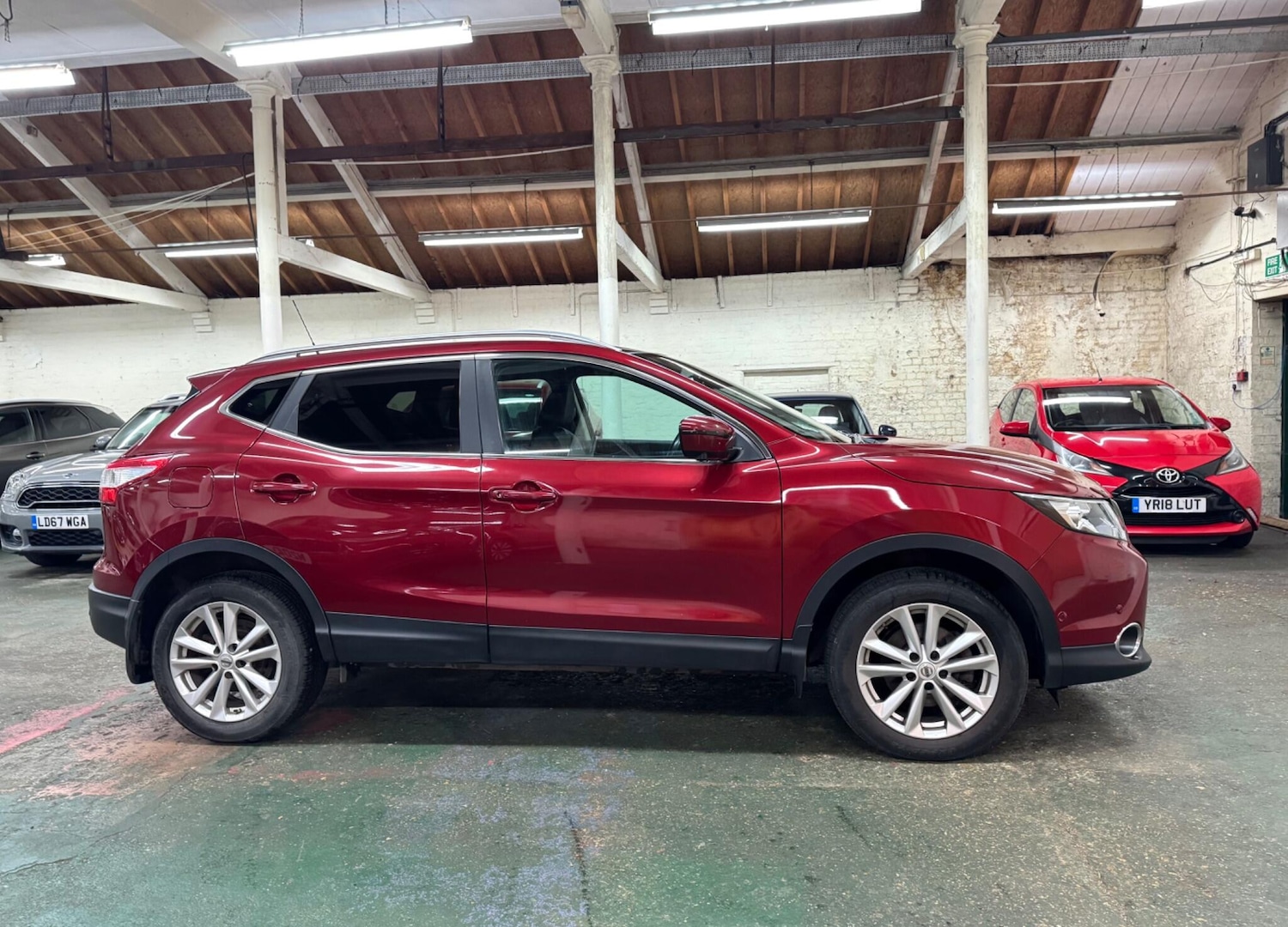 Used Nissan Qashqai 2016 for sale - 76856585: Photo 11