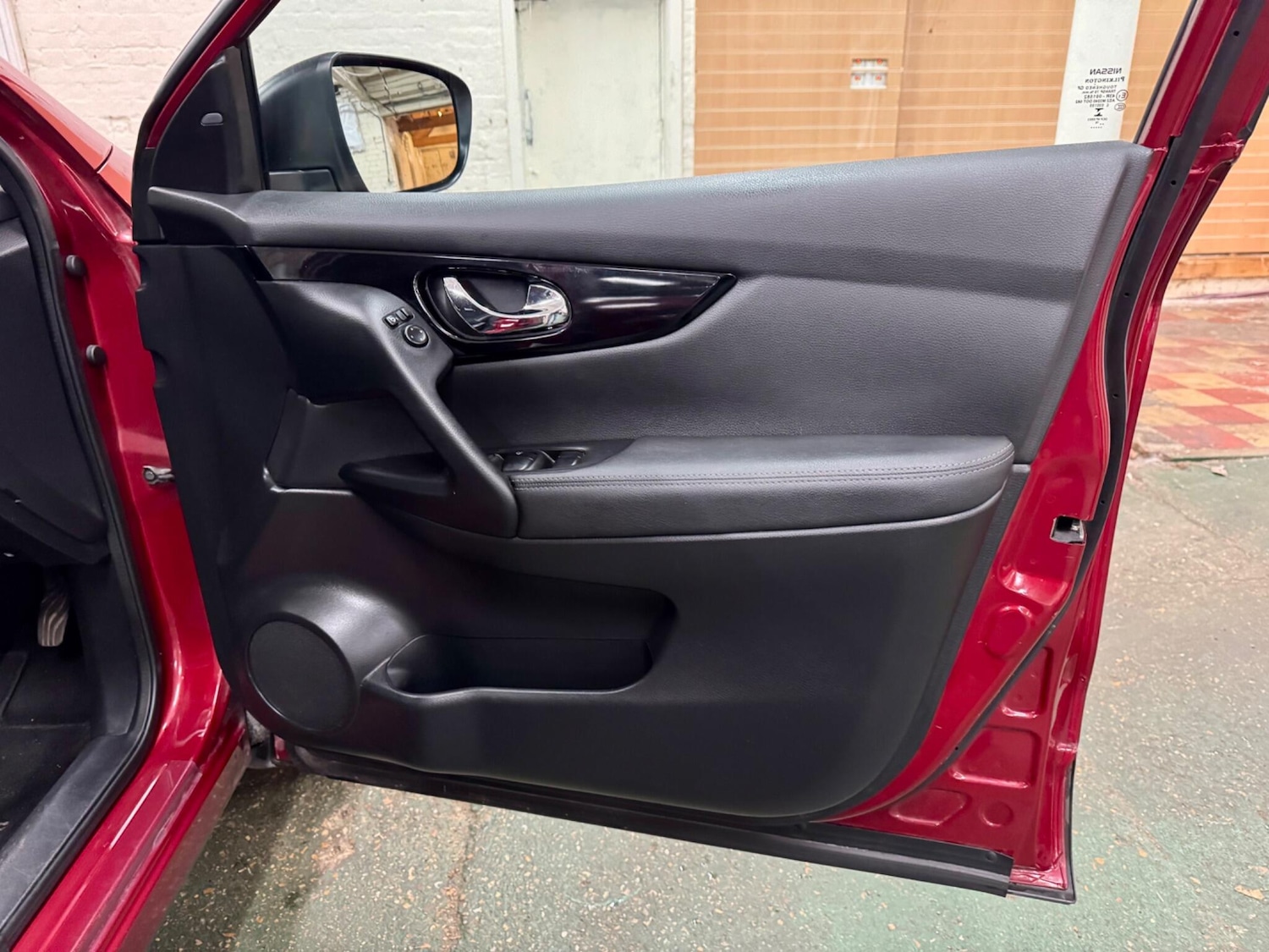 Used Nissan Qashqai 2016 for sale - 76856585: Photo 25