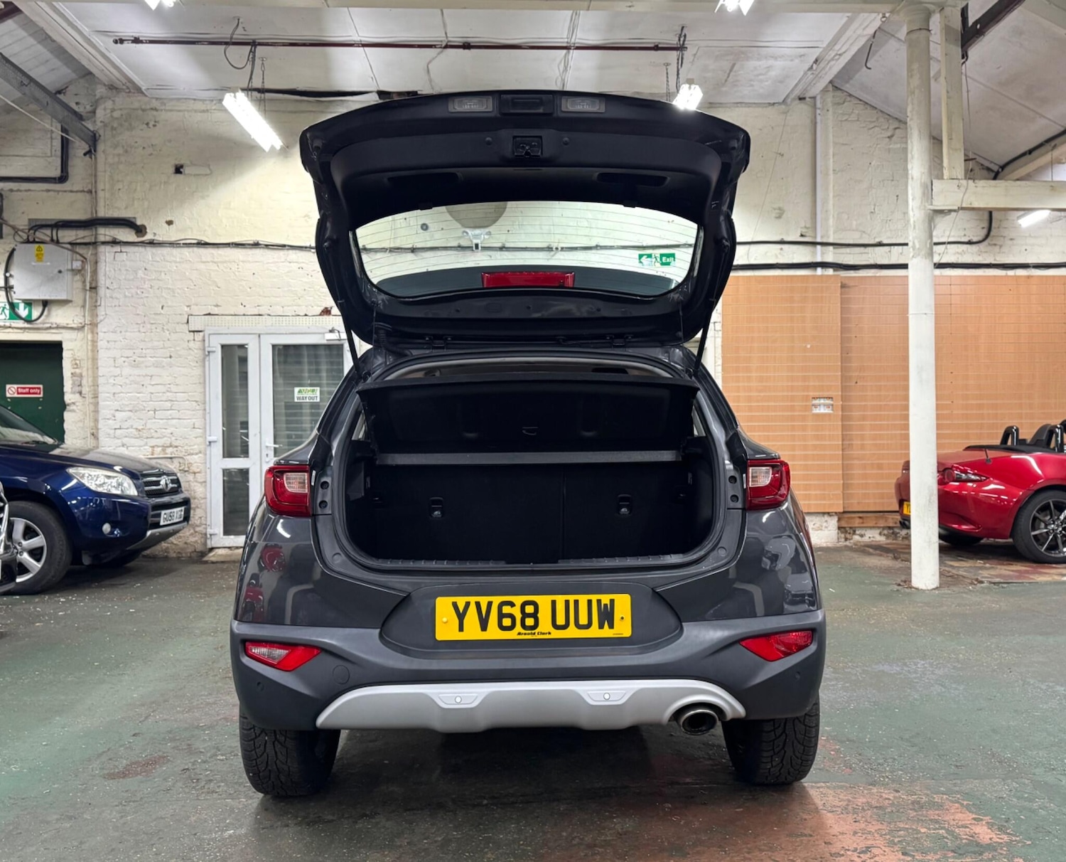 Used Kia Stonic 2019 for sale - 77421227: Photo 8