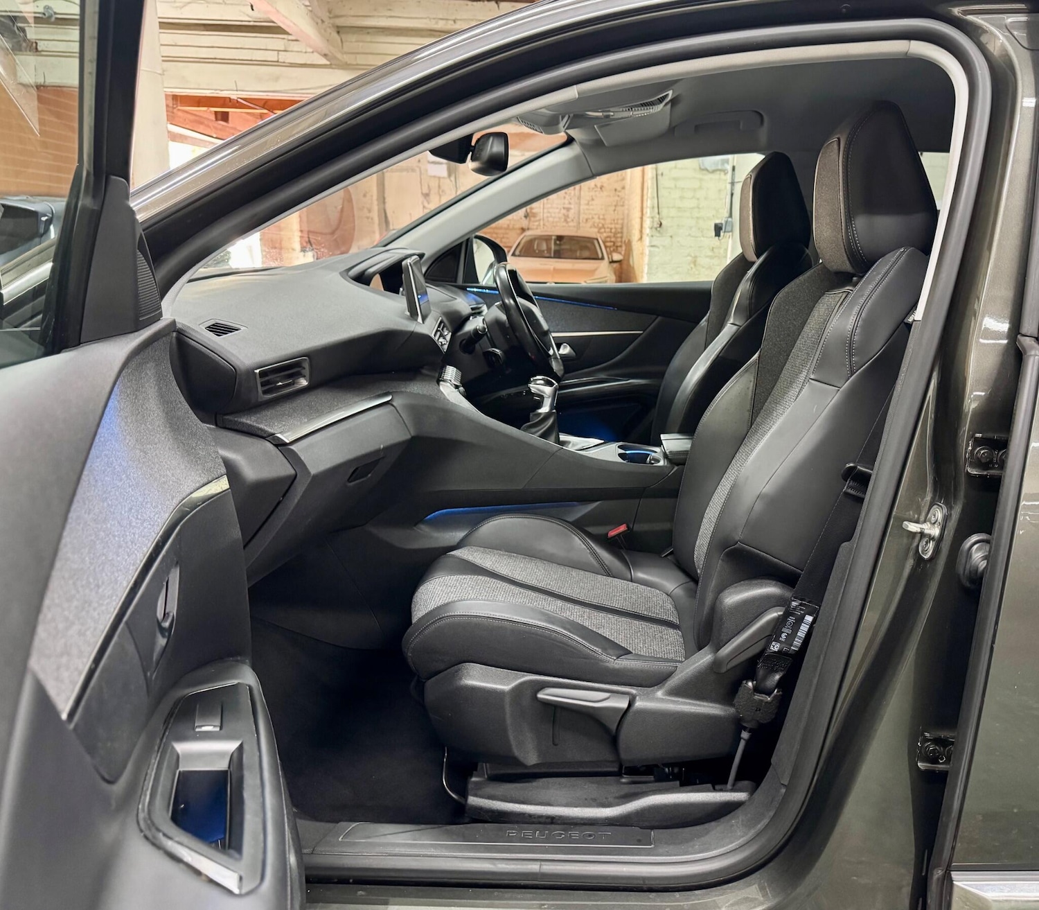 Used Peugeot 3008 2018 for sale - 76690908: Photo 13