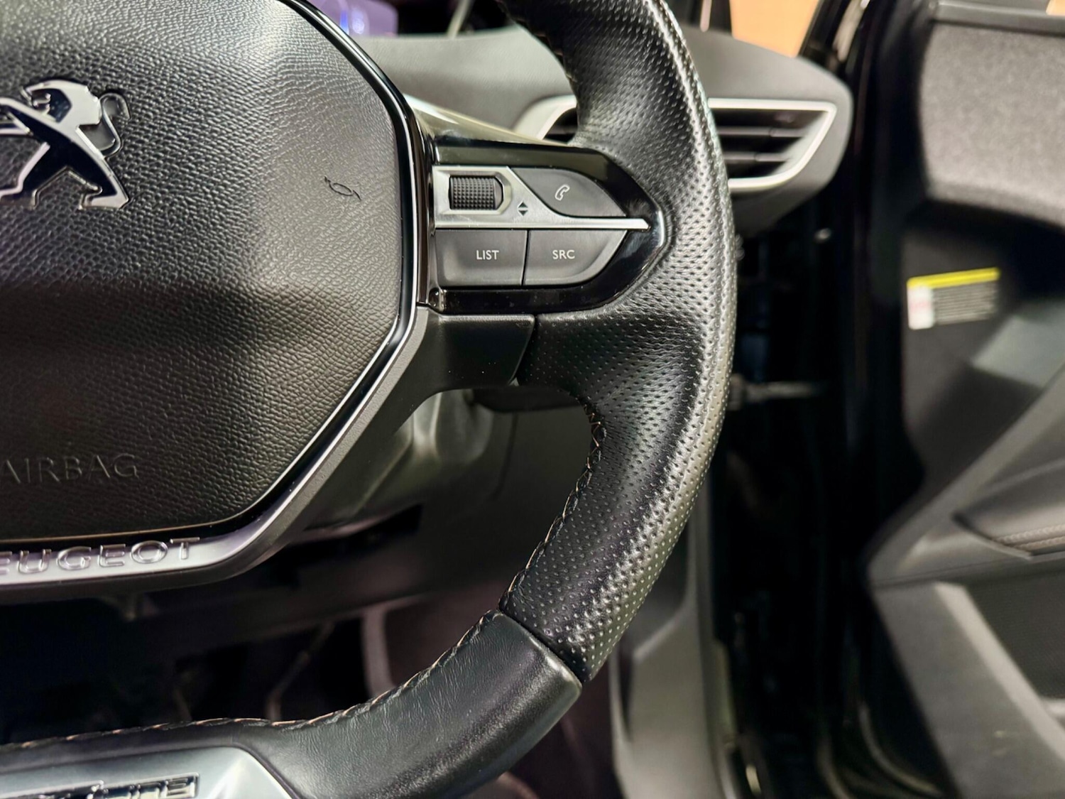 Used Peugeot 3008 2018 for sale - 76690908: Photo 21