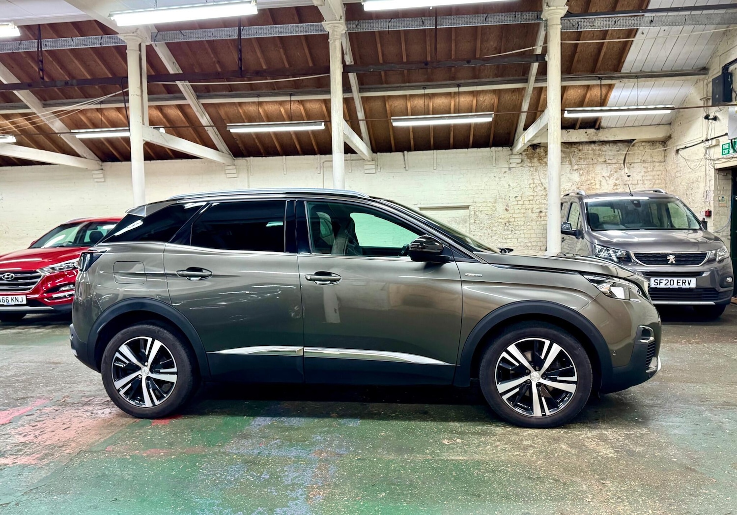 Used Peugeot 3008 2018 for sale - 76690908: Photo 9