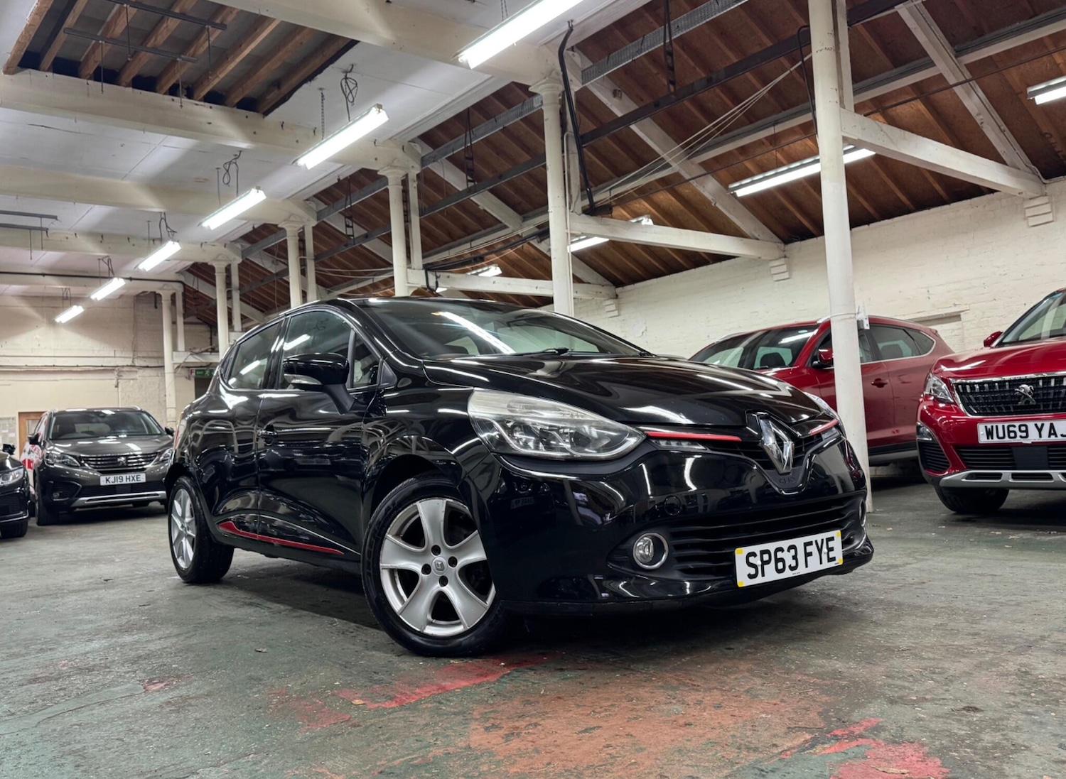 Used Renault Clio 2013 for sale - 76690910: Photo 1