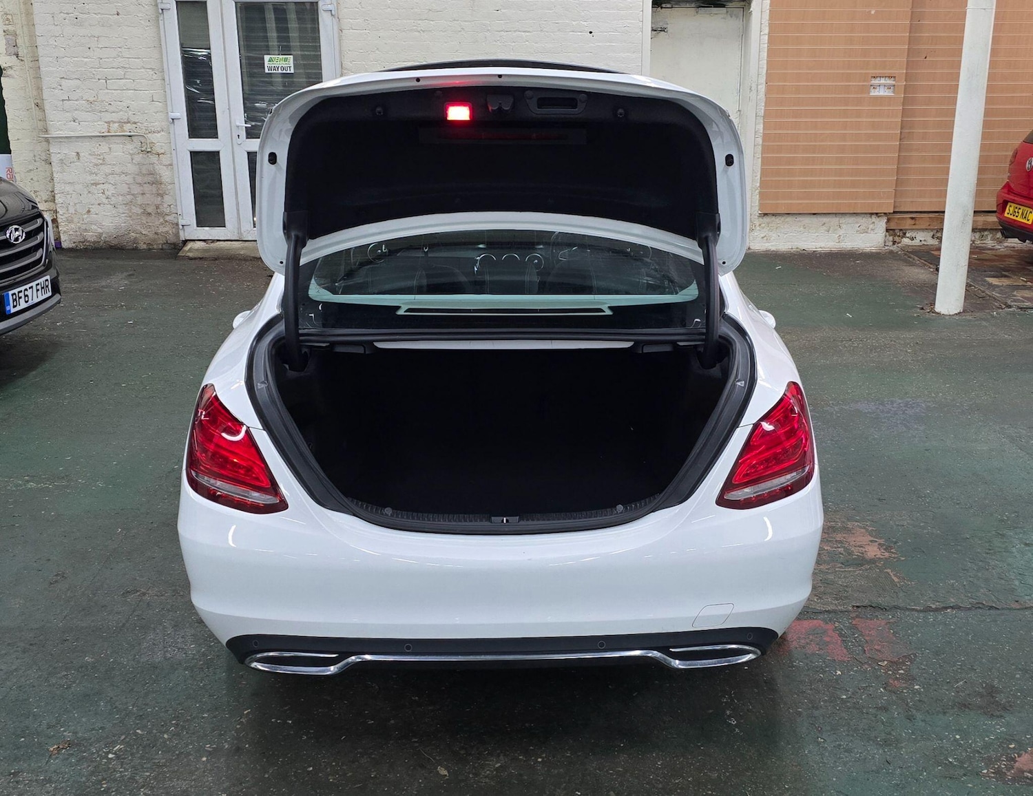 Used Mercedes-Benz C Class 2017 for sale - 77703305: Photo 27