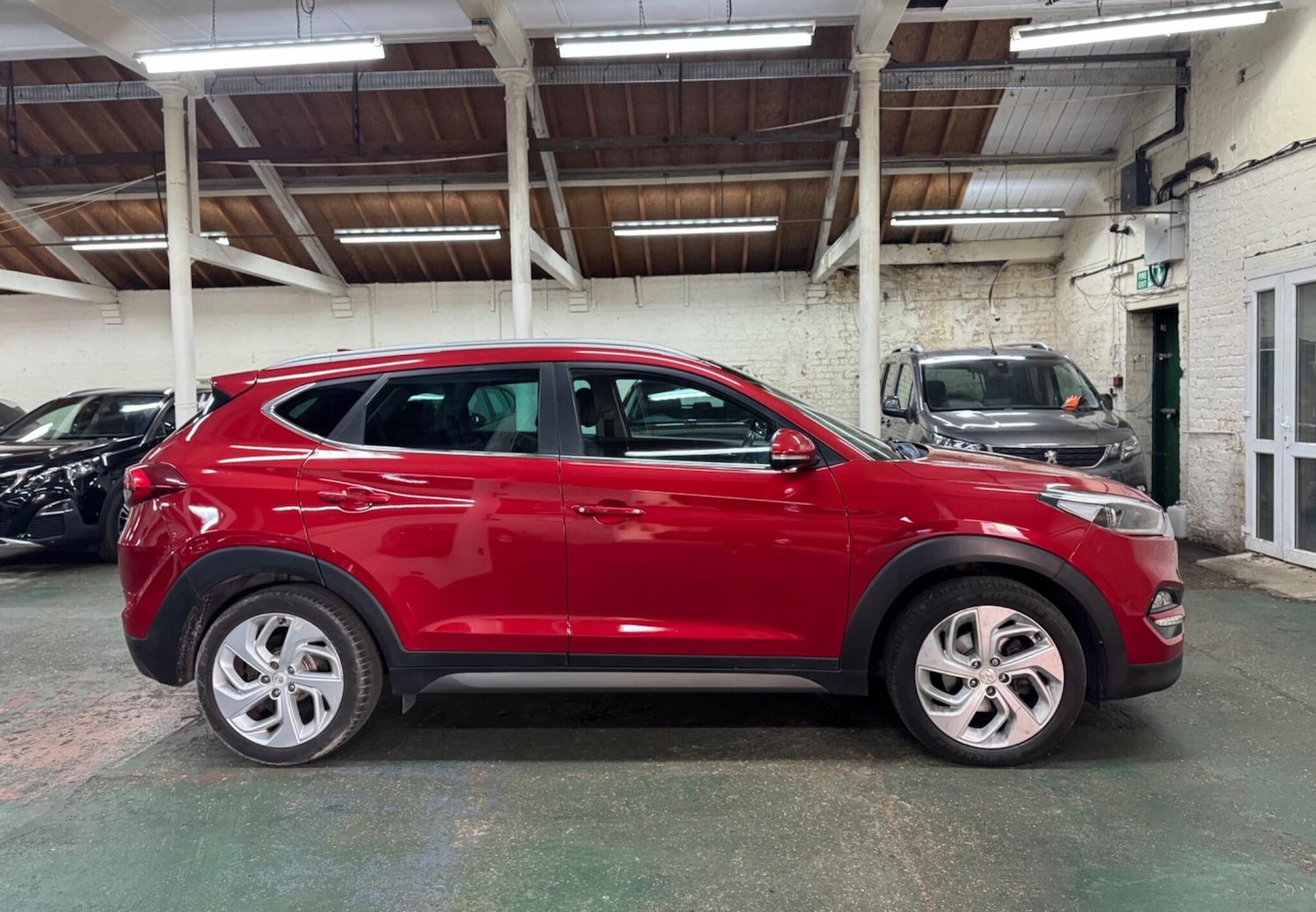 Used Hyundai TUCSON 2016 for sale - 76690901: Photo 10
