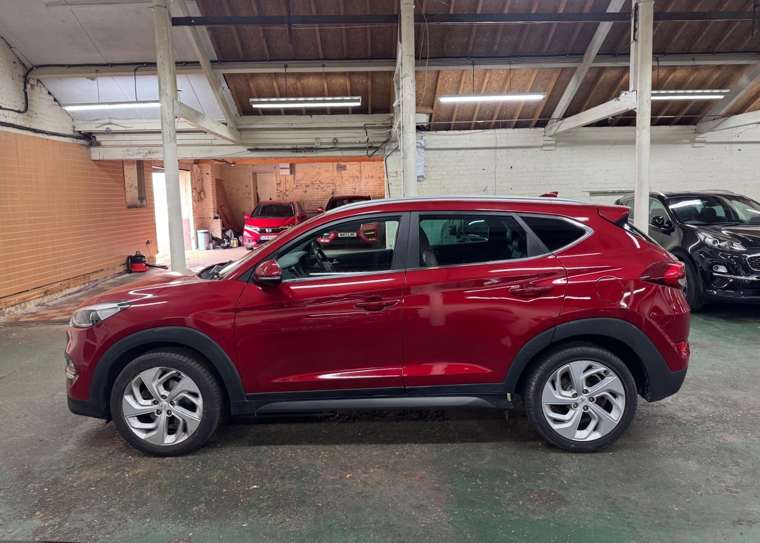 Used Hyundai TUCSON 2016 for sale - 76690901: Photo 5