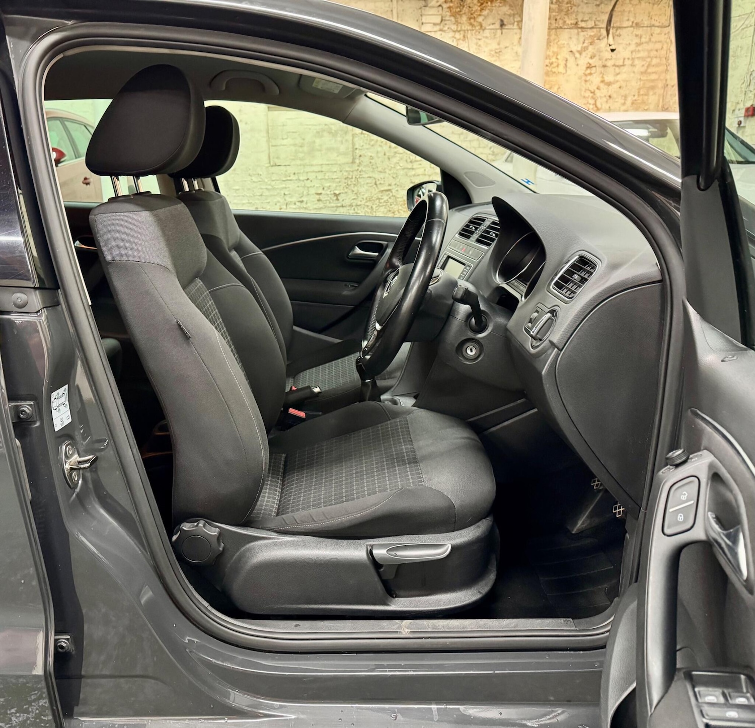 Used Volkswagen Polo 2017 for sale - 76949830: Photo 15