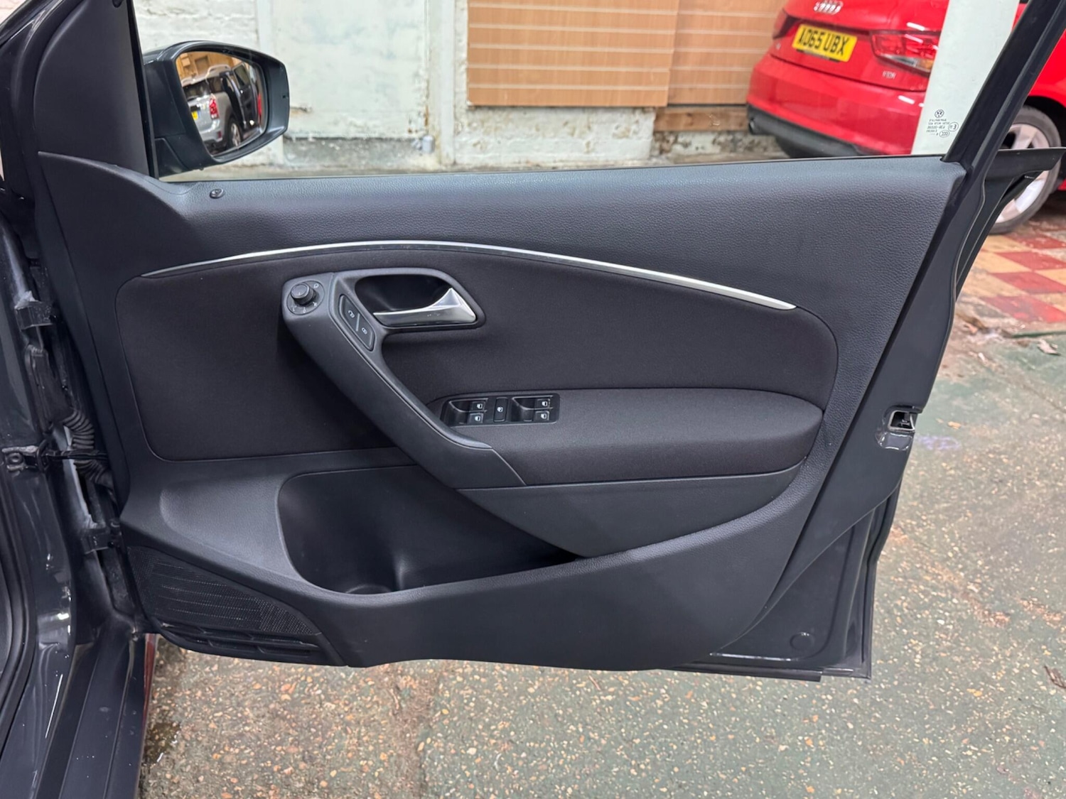 Used Volkswagen Polo 2017 for sale - 76949830: Photo 25