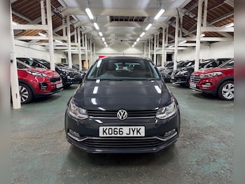 Used Volkswagen Polo 2017 for sale - 76949830: Photo