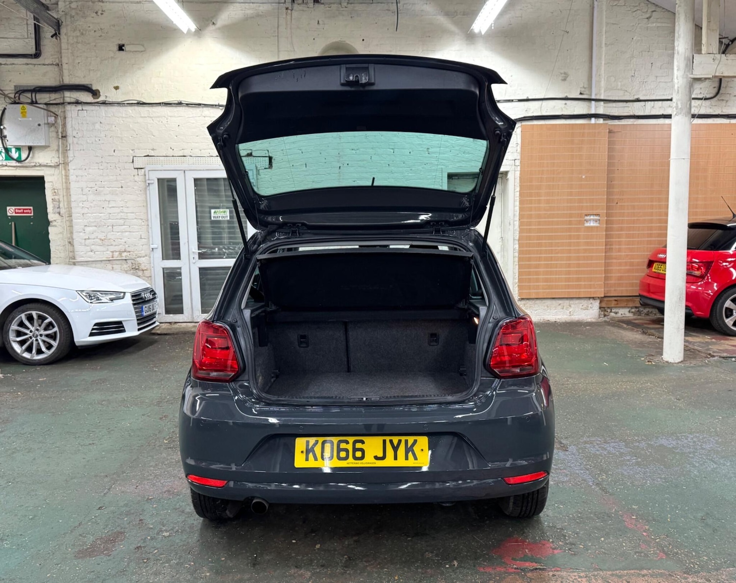 Used Volkswagen Polo 2017 for sale - 76949830: Photo 8