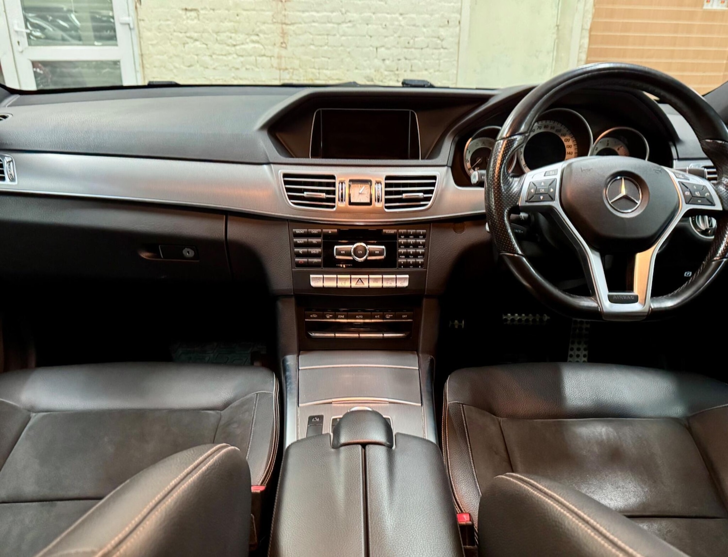 Used Mercedes-Benz E Class 2015 for sale - 77020261: Photo 14