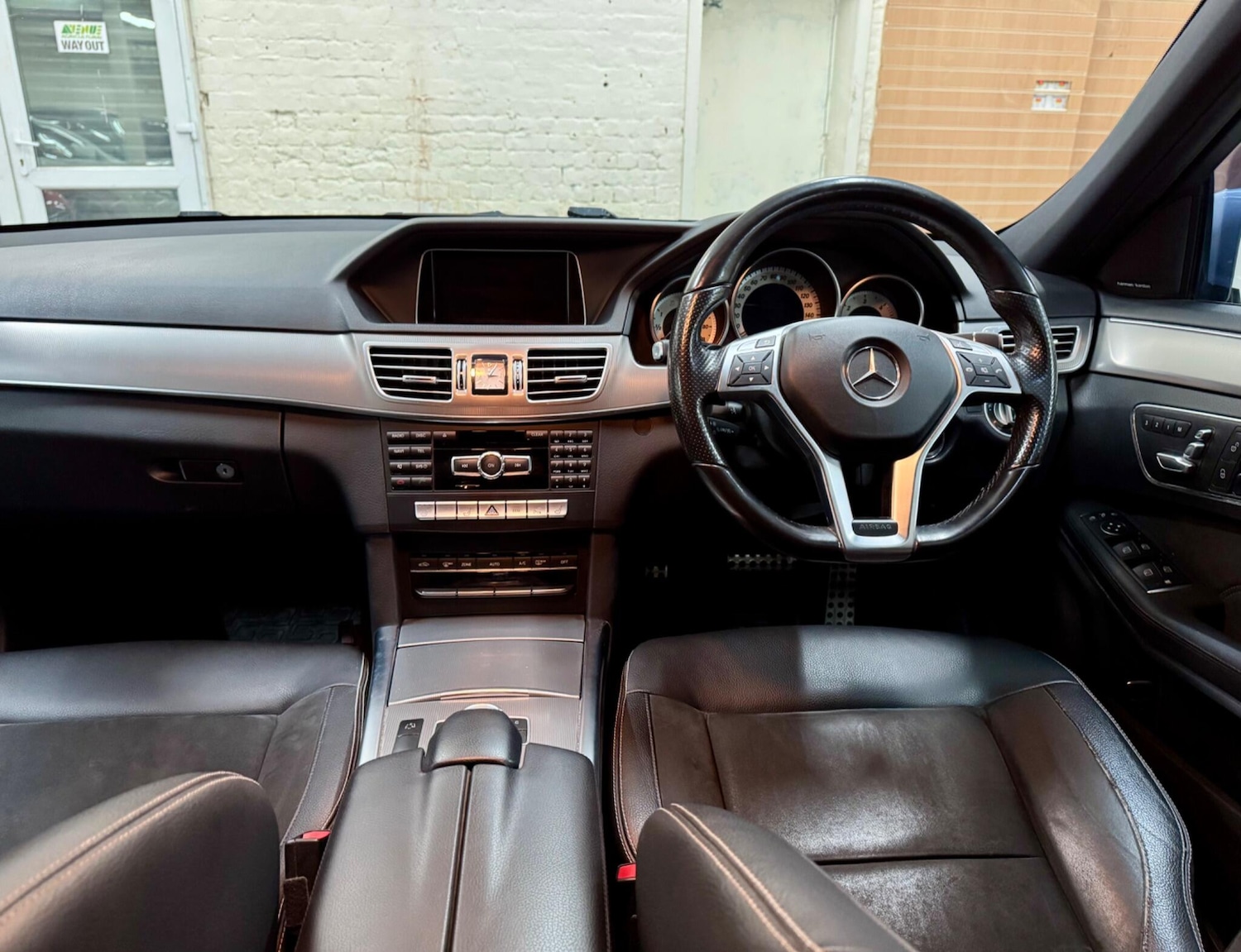 Used Mercedes-Benz E Class 2015 for sale - 77020261: Photo 15