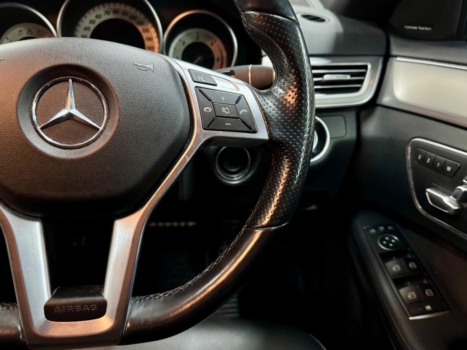 Used Mercedes-Benz E Class 2015 for sale - 77020261: Photo 24