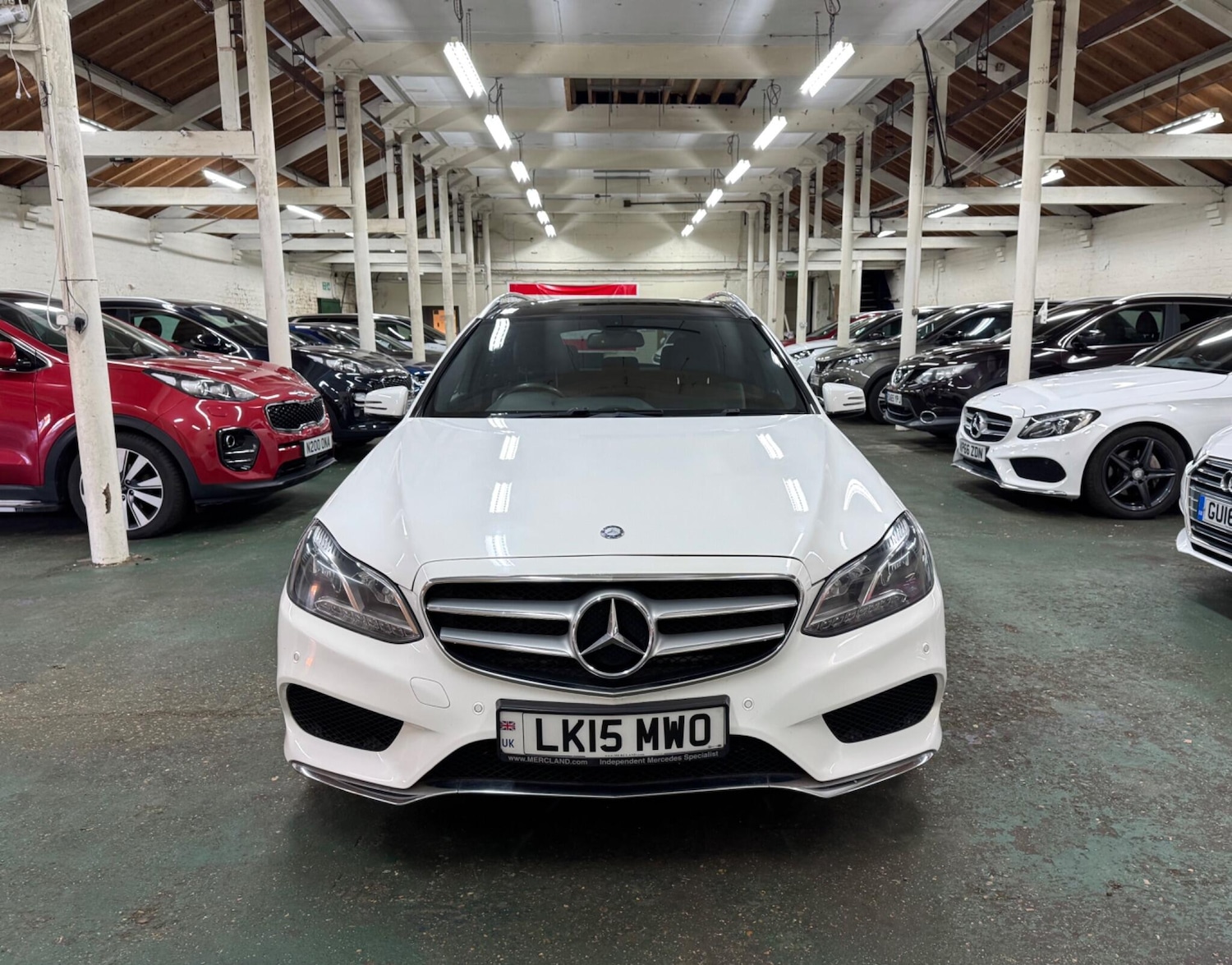 Used Mercedes-Benz E Class 2015 for sale - 77020261: Photo 3