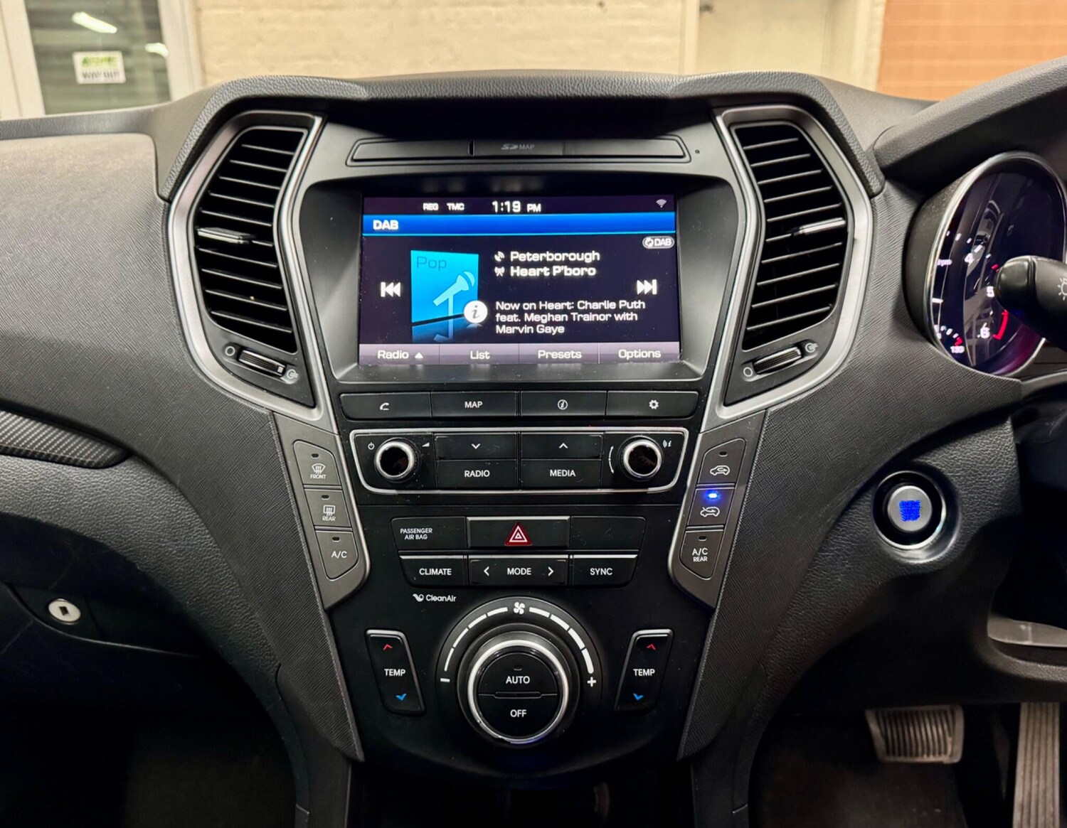 Used Hyundai Santa Fe 2016 for sale - 77841654: Photo 22